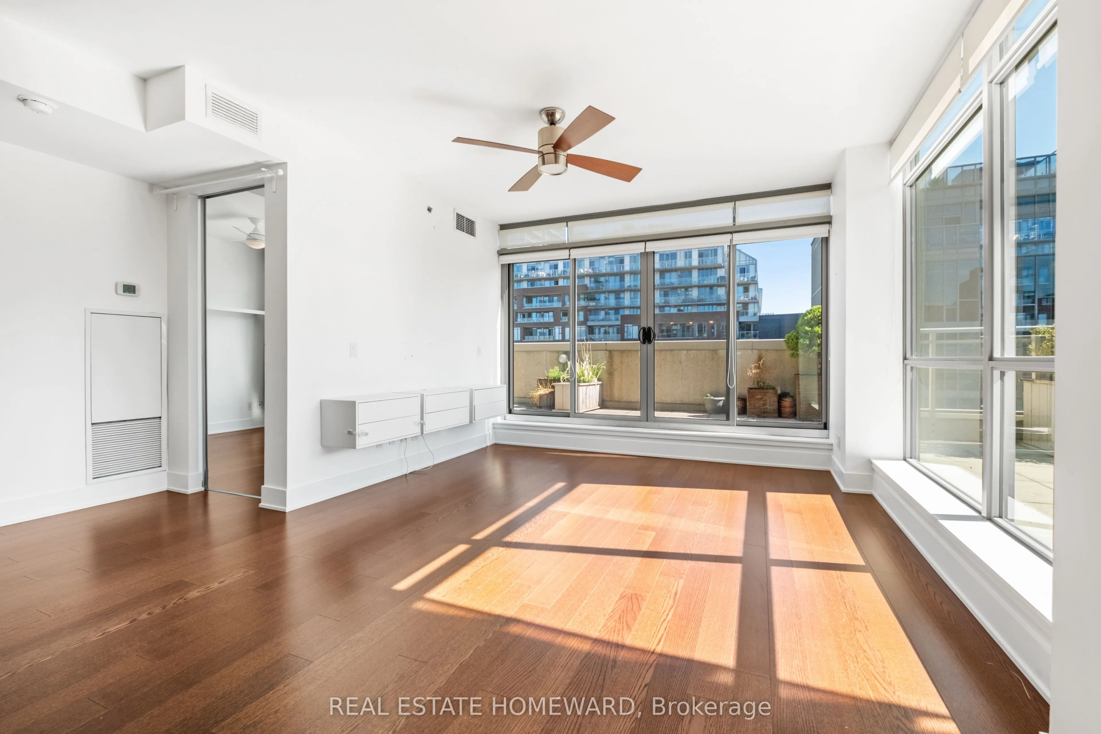 630 Queen Street E, #501