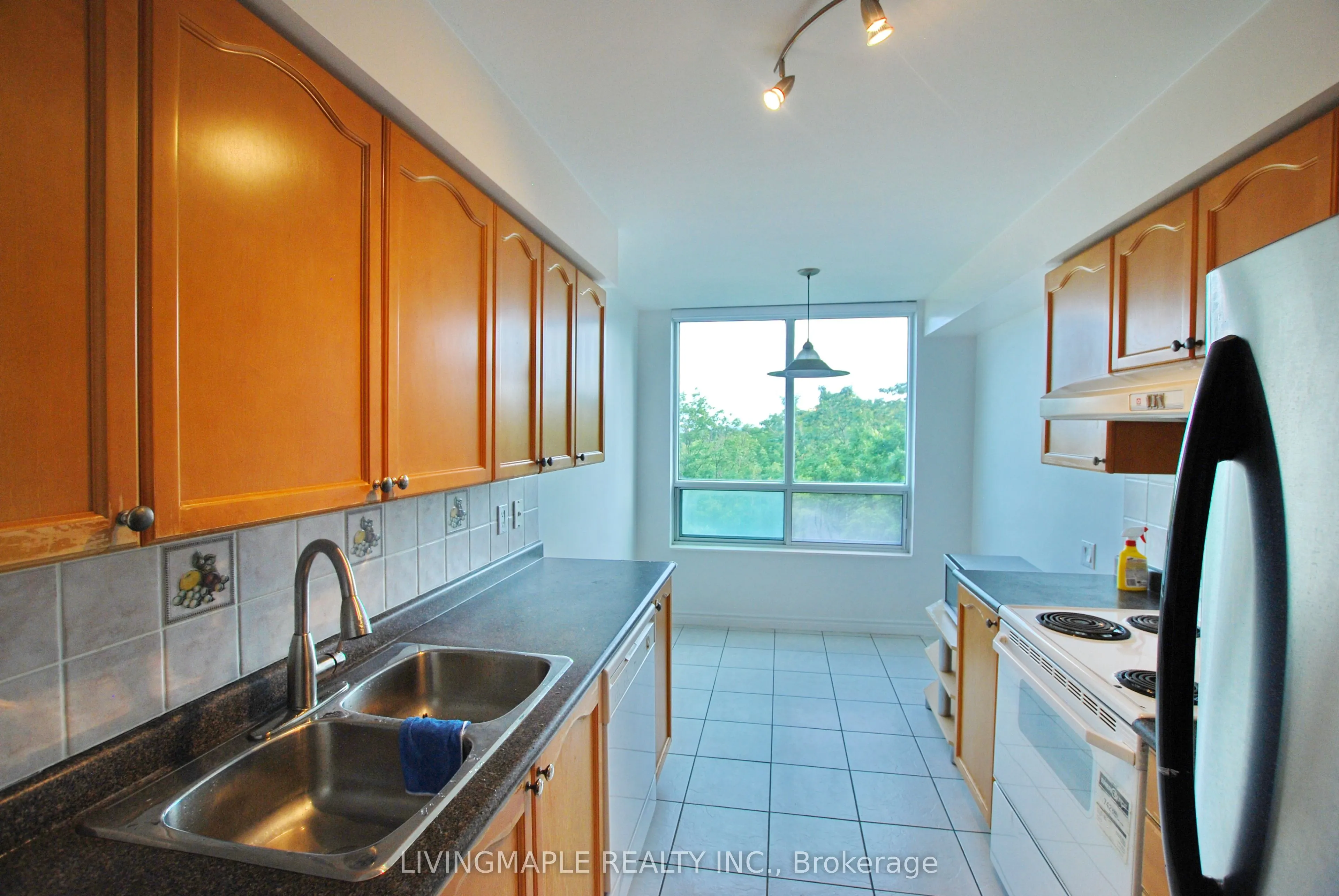 61 Town Centre Court, #1010