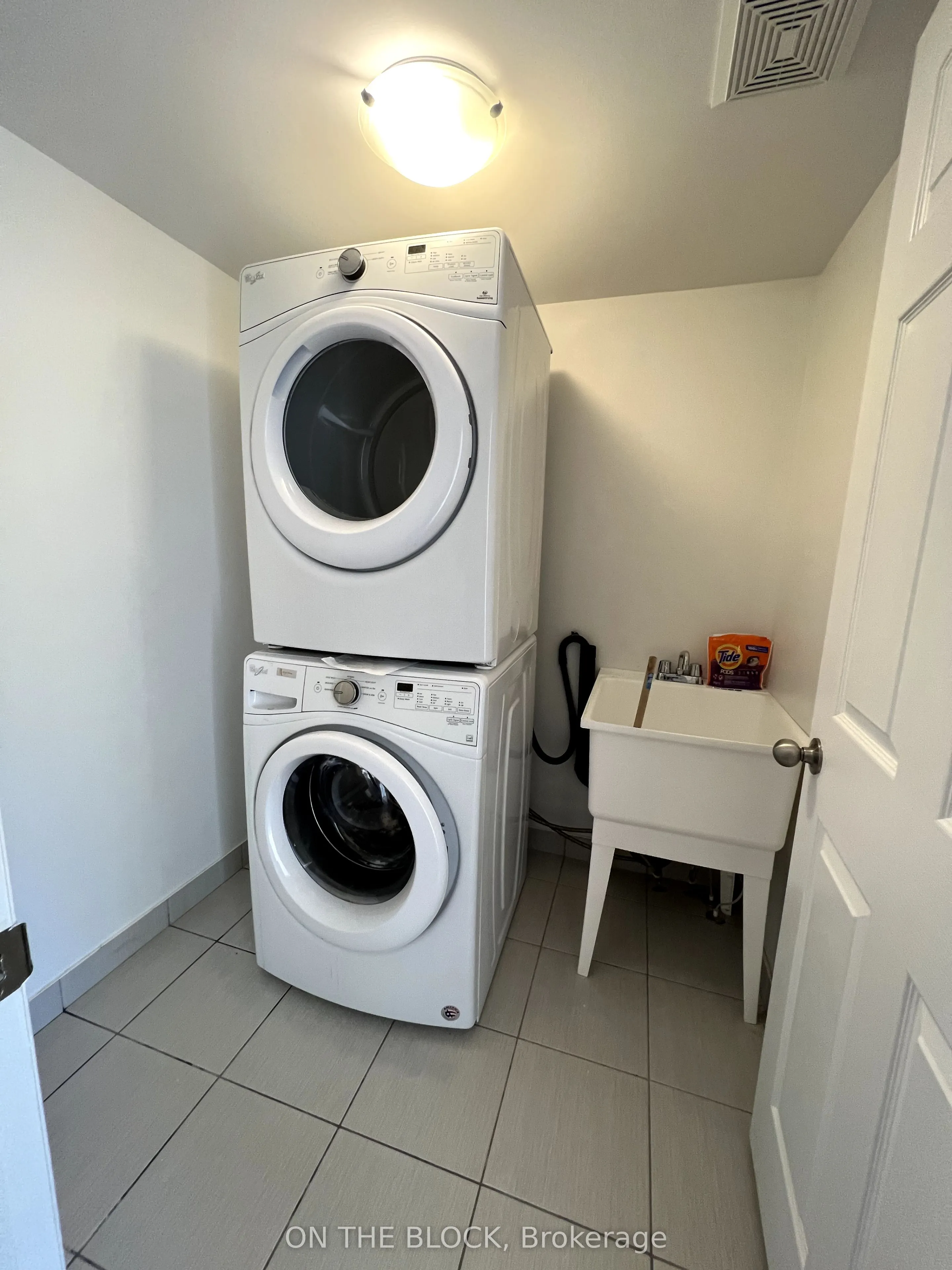 2454 Rosedrop Path, #224