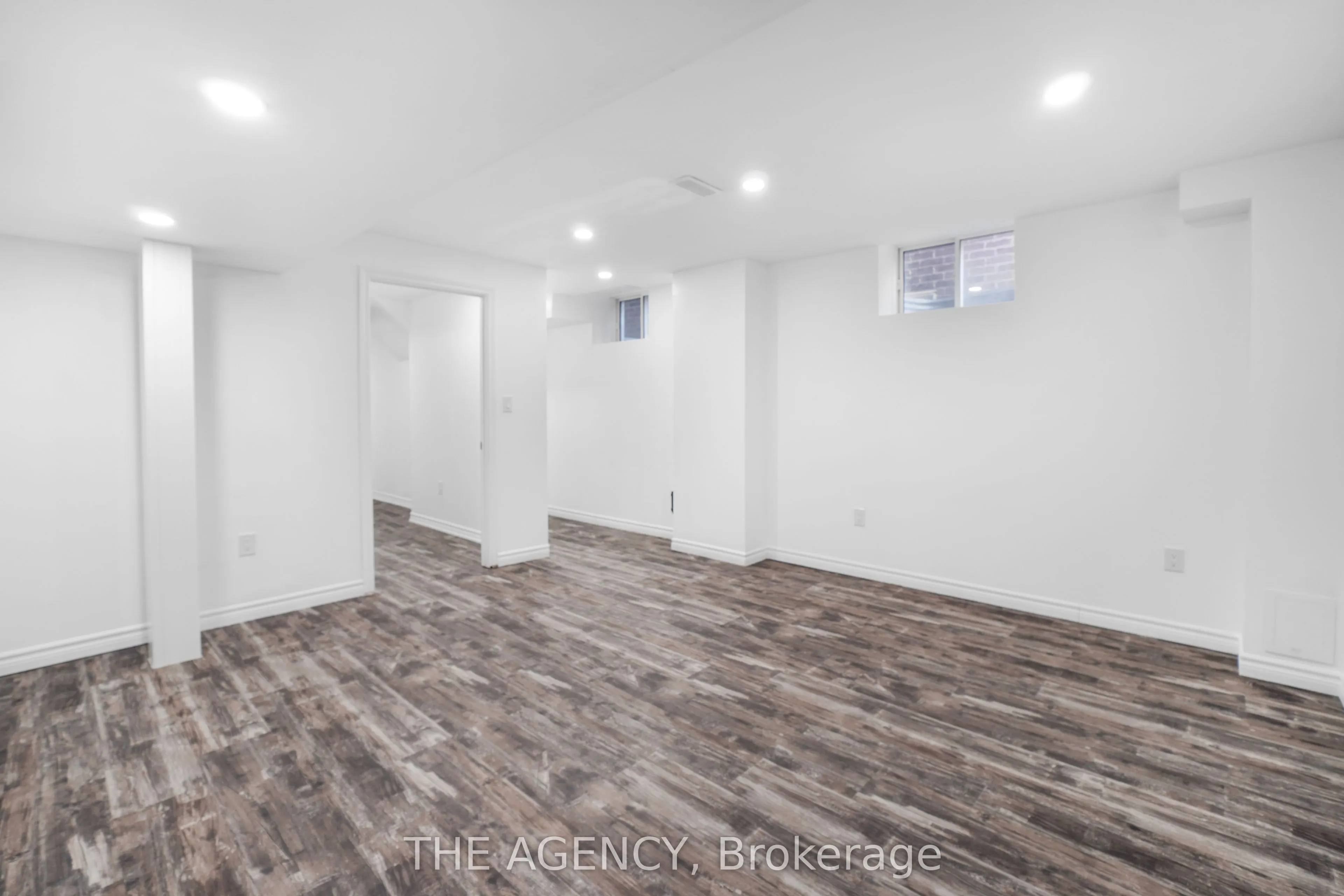 10 Moses Crescent