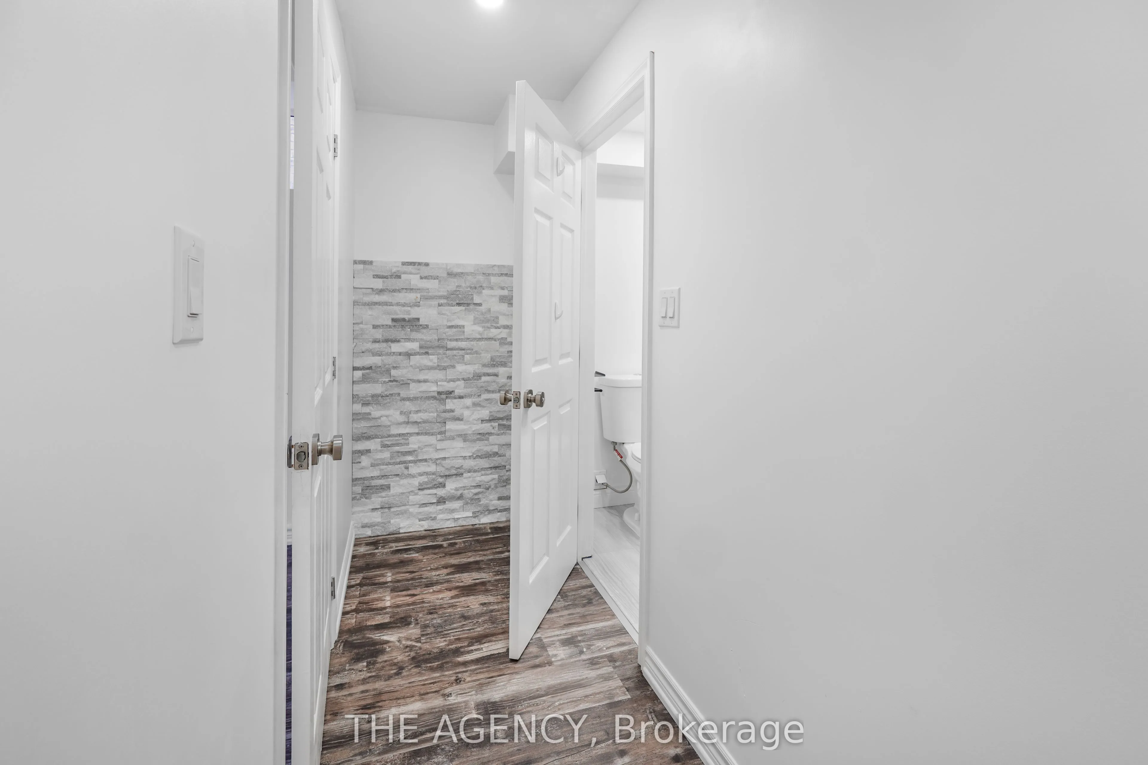10 Moses Crescent