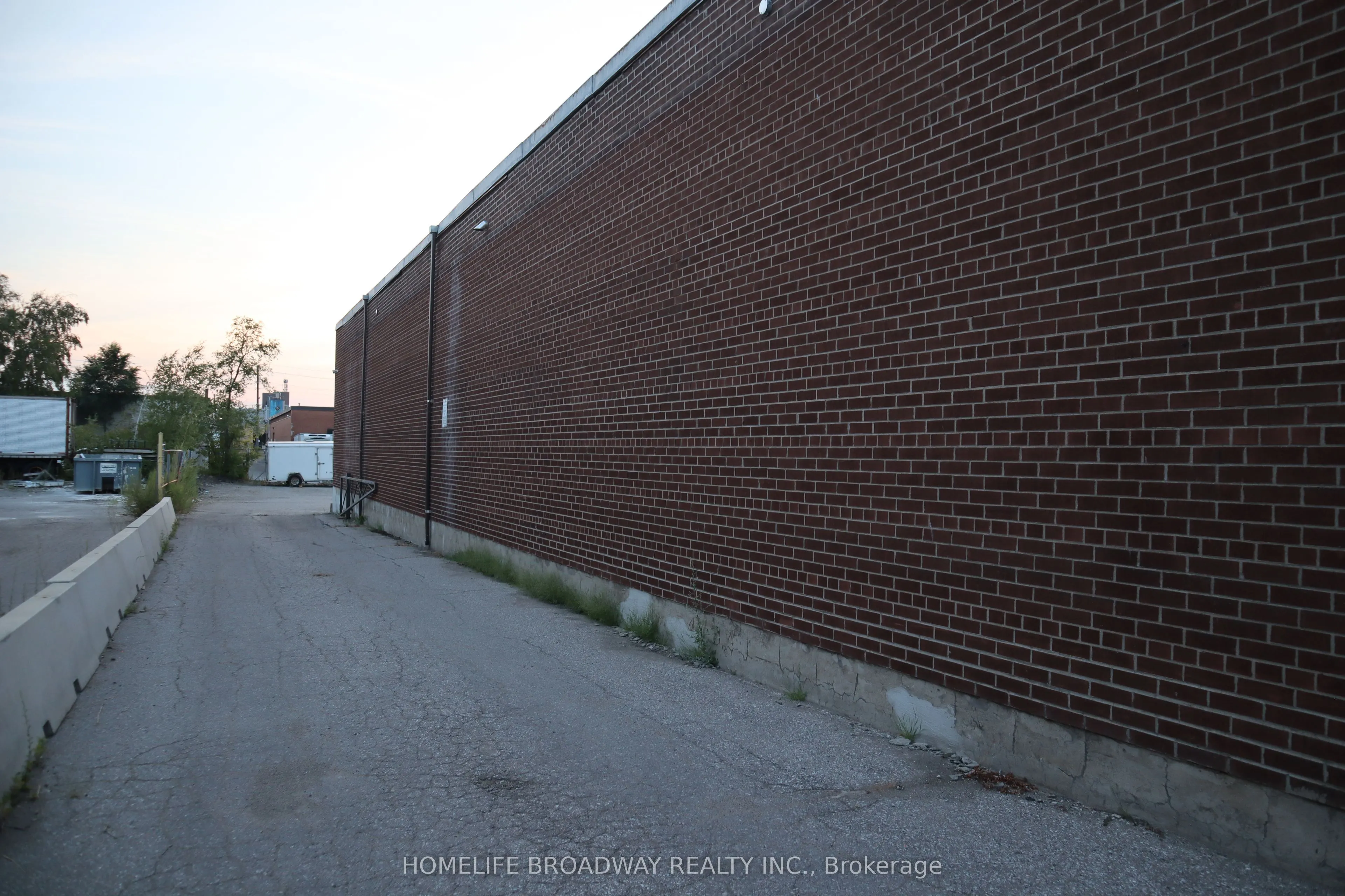 1660-62 Midland Avenue