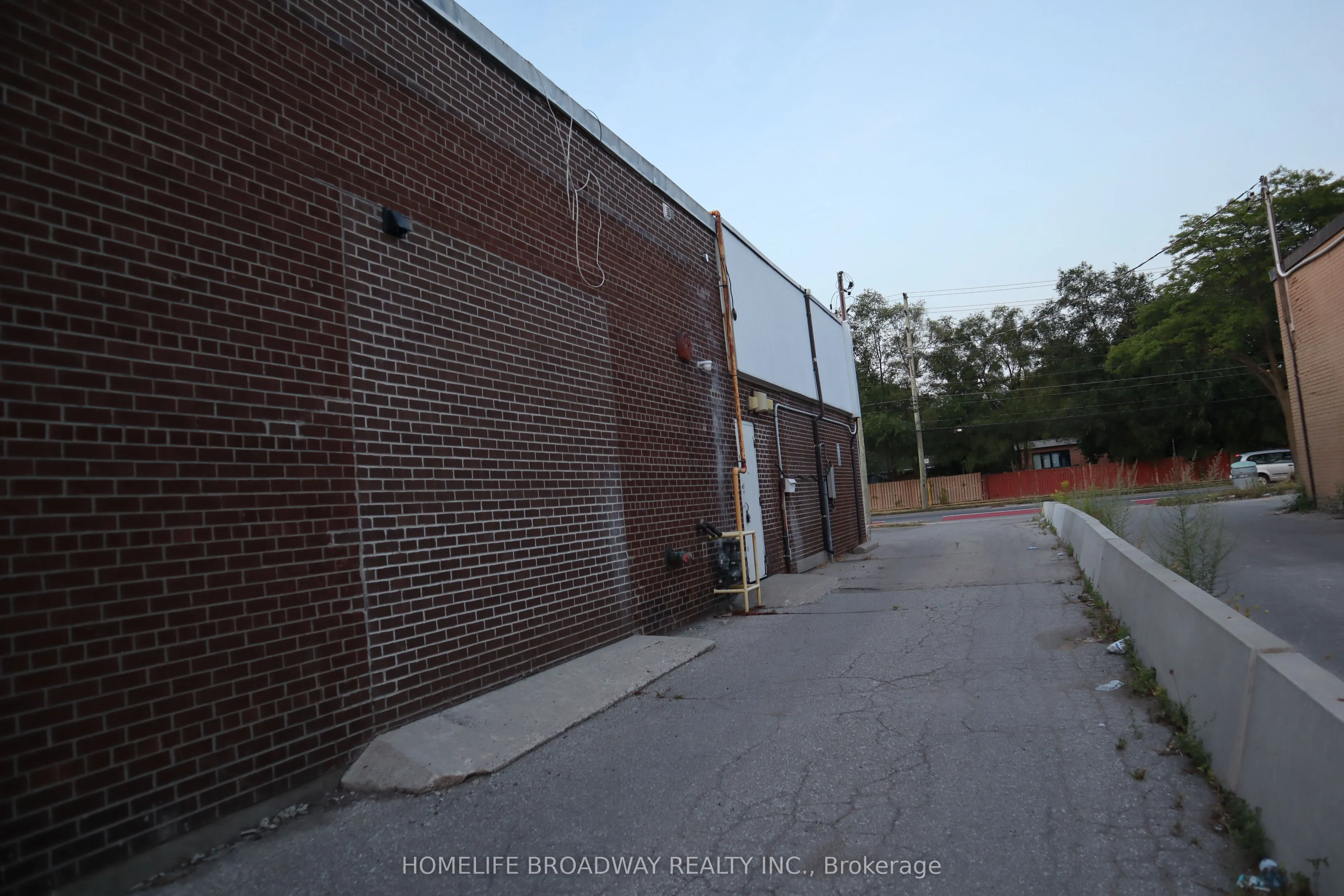 1660-62 Midland Avenue