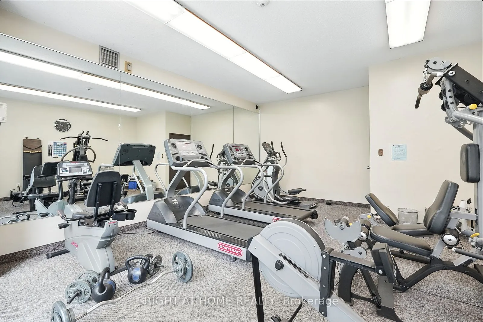 45 Silver Springs Boulevard, #902