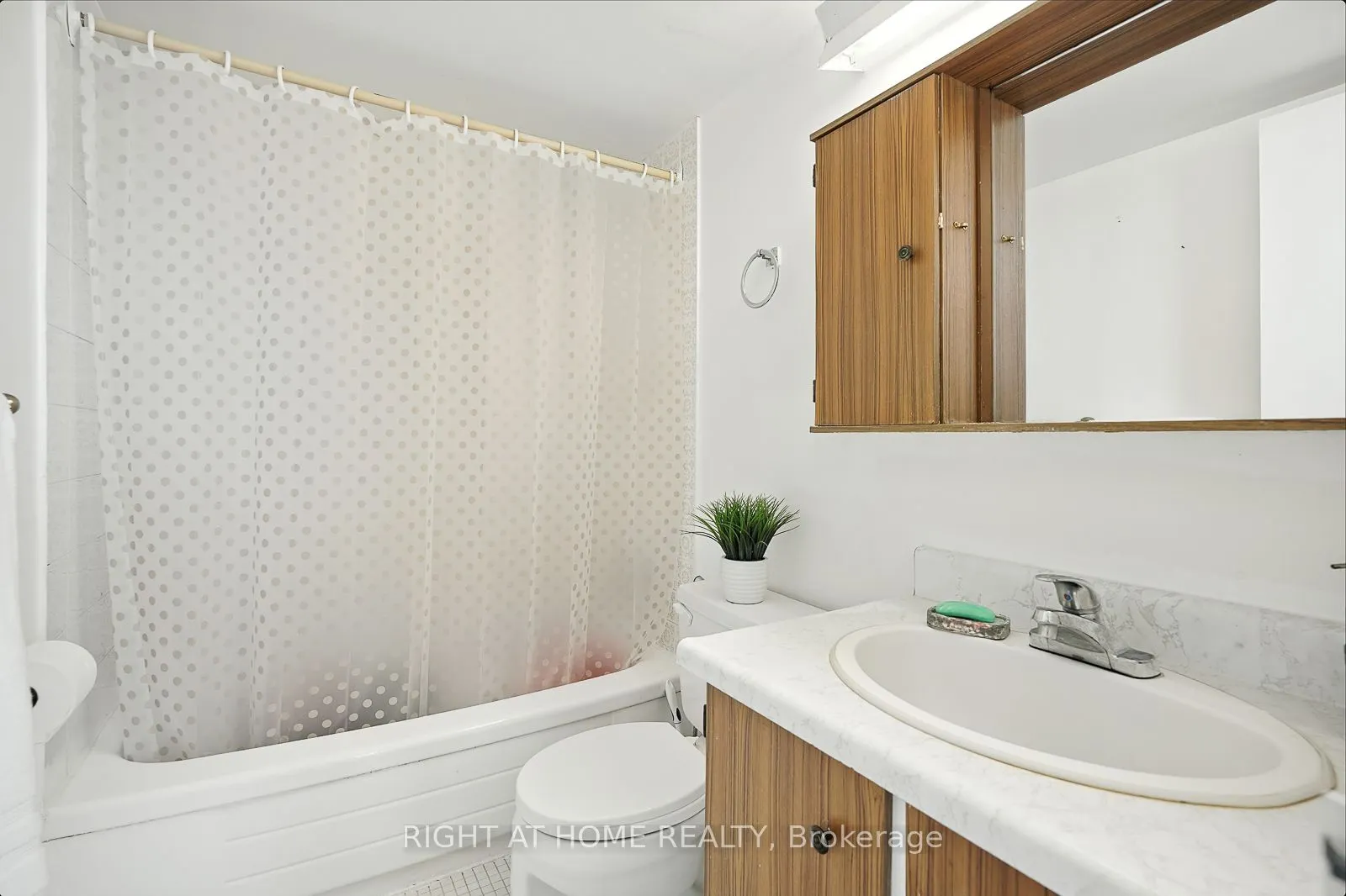 45 Silver Springs Boulevard, #902