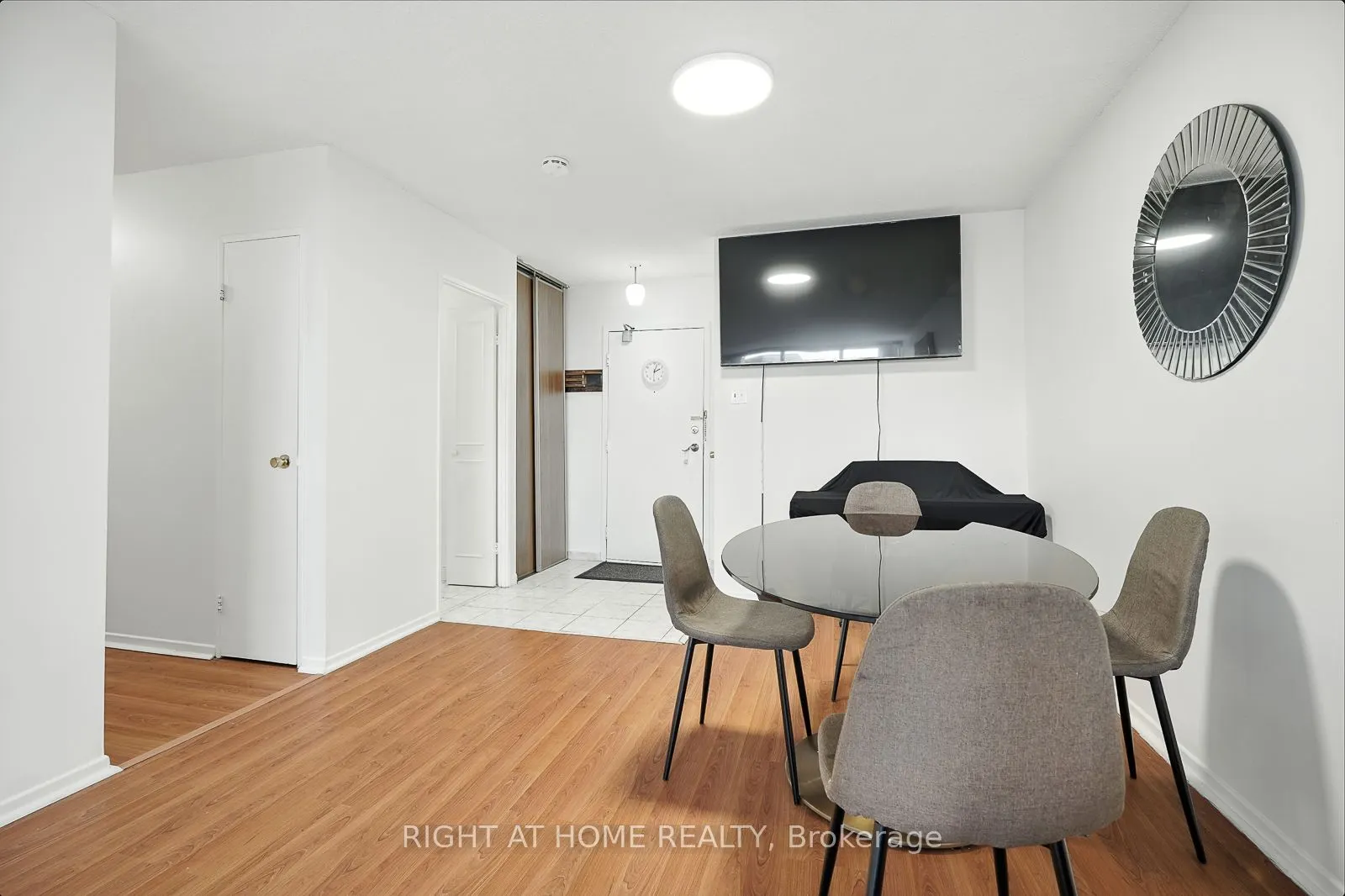 45 Silver Springs Boulevard, #902