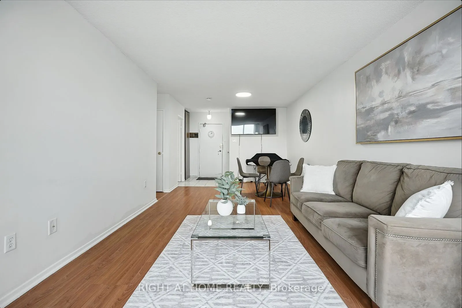45 Silver Springs Boulevard, #902