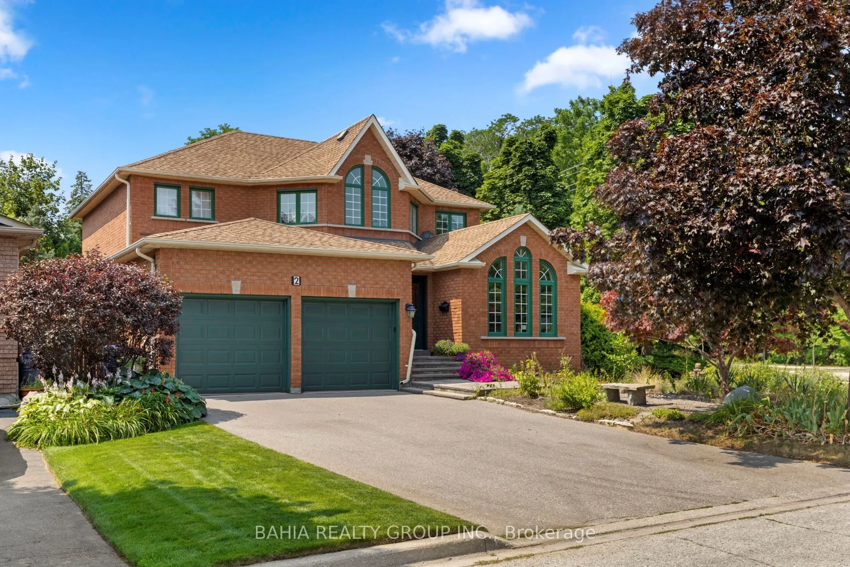 2 Tanis Crescent