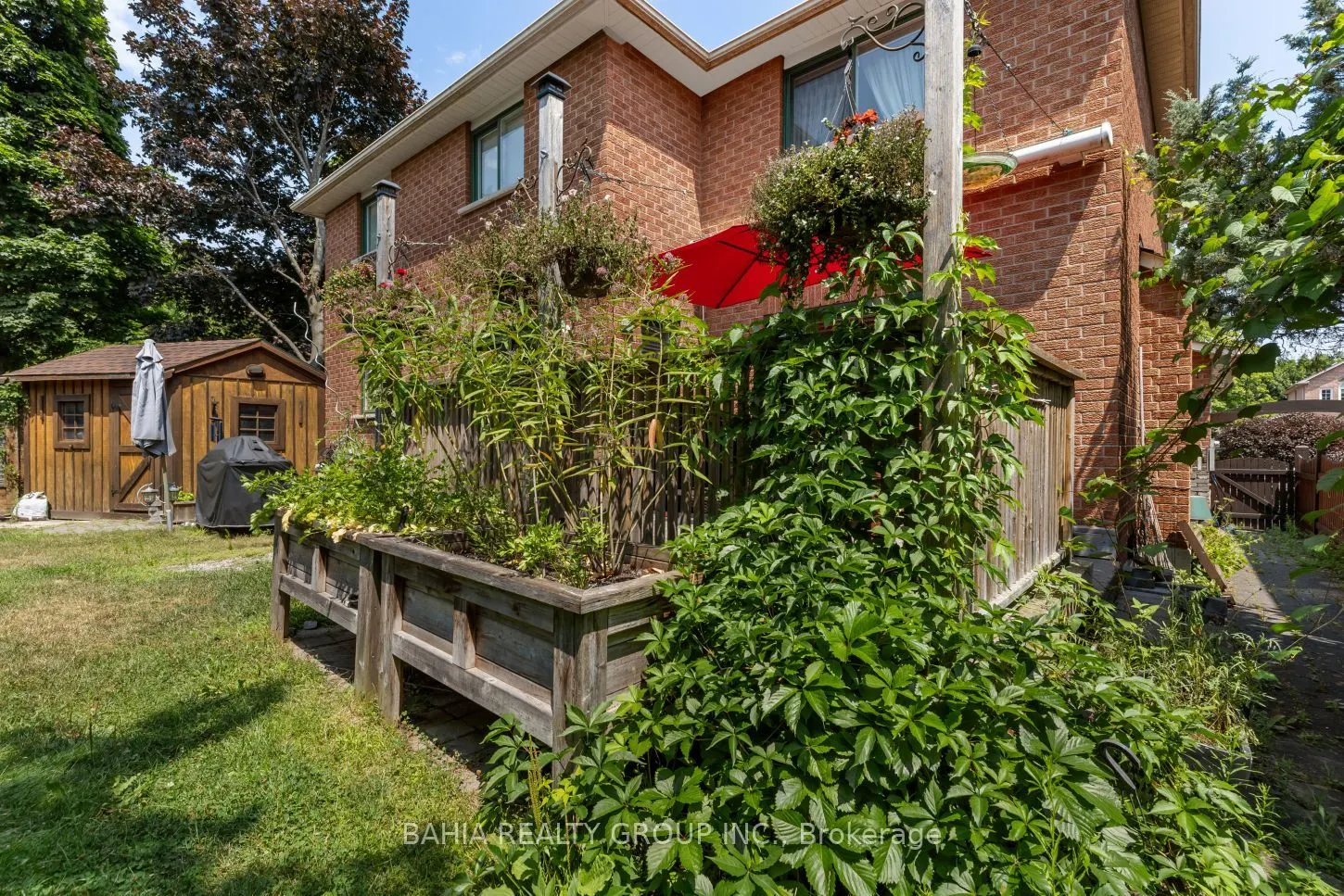 2 Tanis Crescent