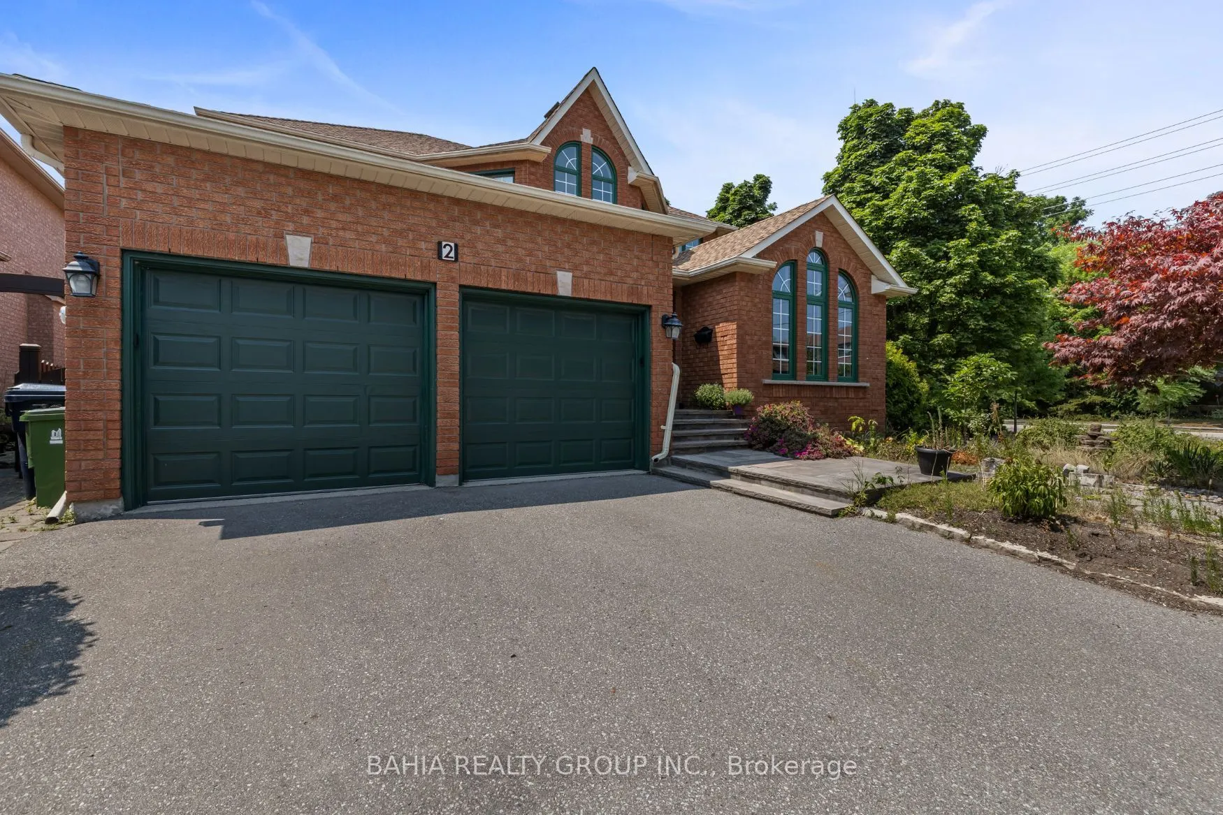 2 Tanis Crescent