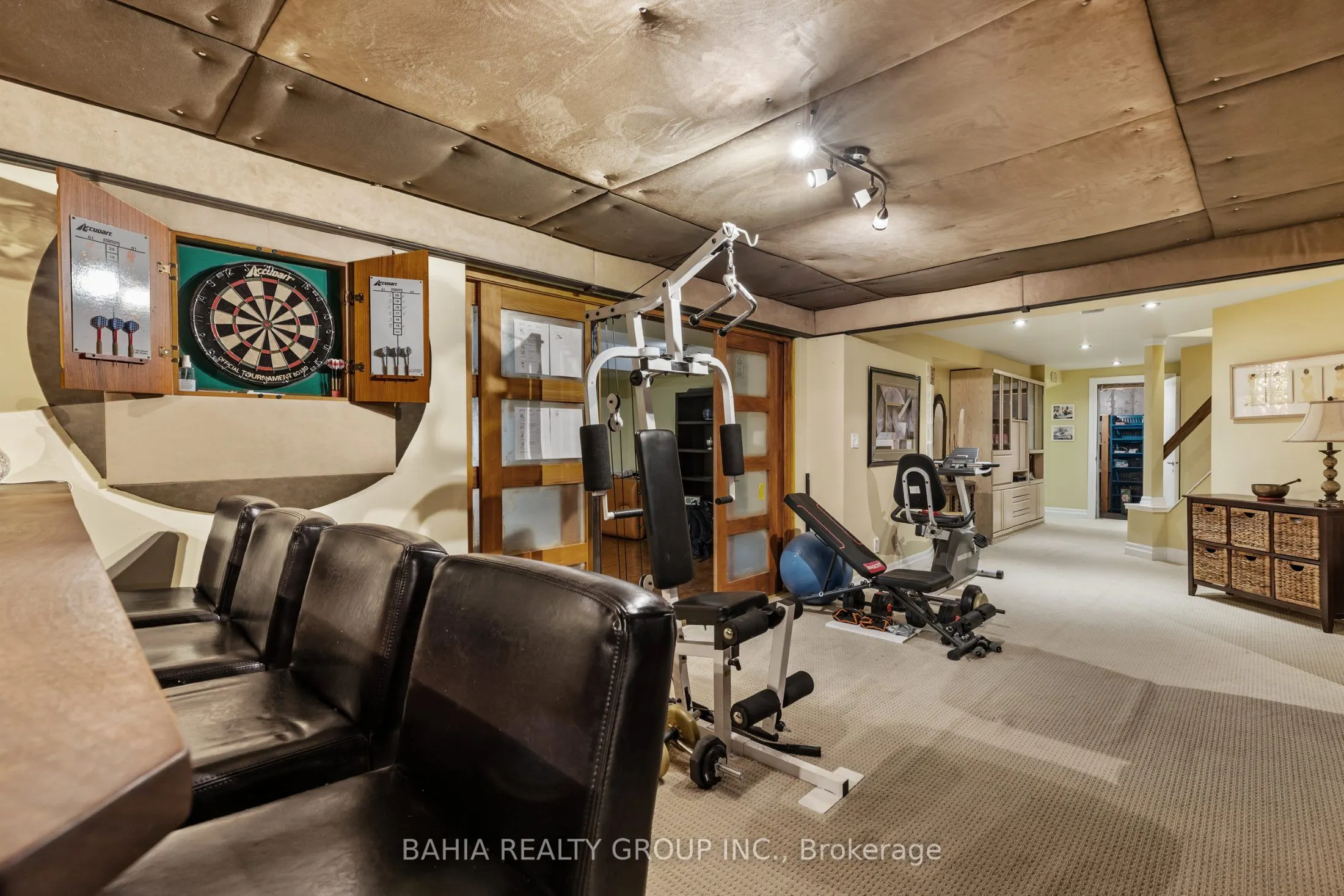 2 Tanis Crescent