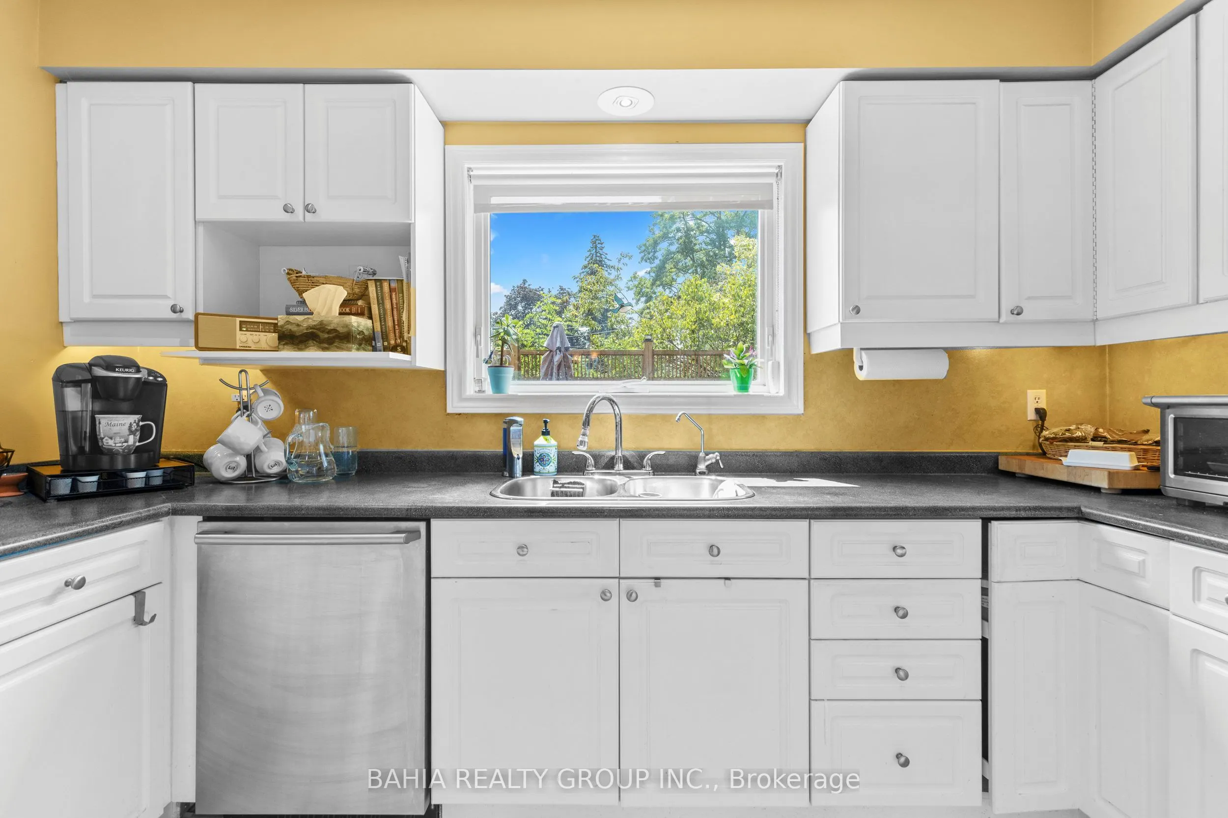 2 Tanis Crescent