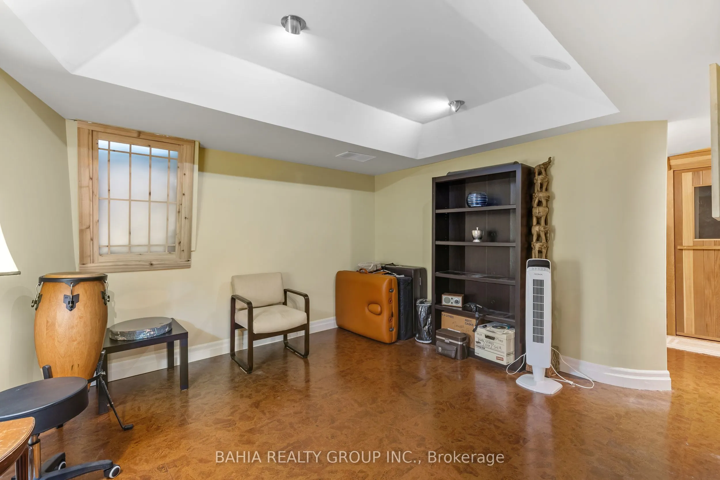 2 Tanis Crescent