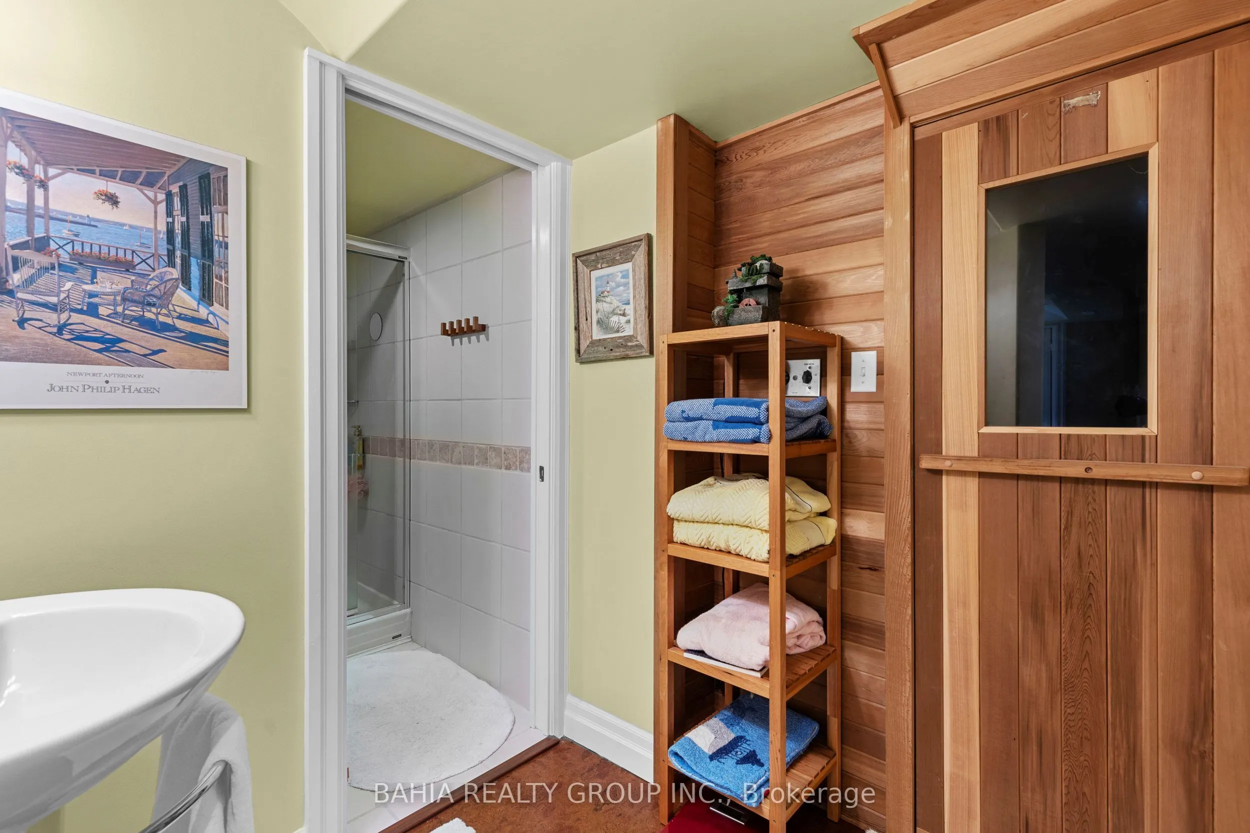 2 Tanis Crescent