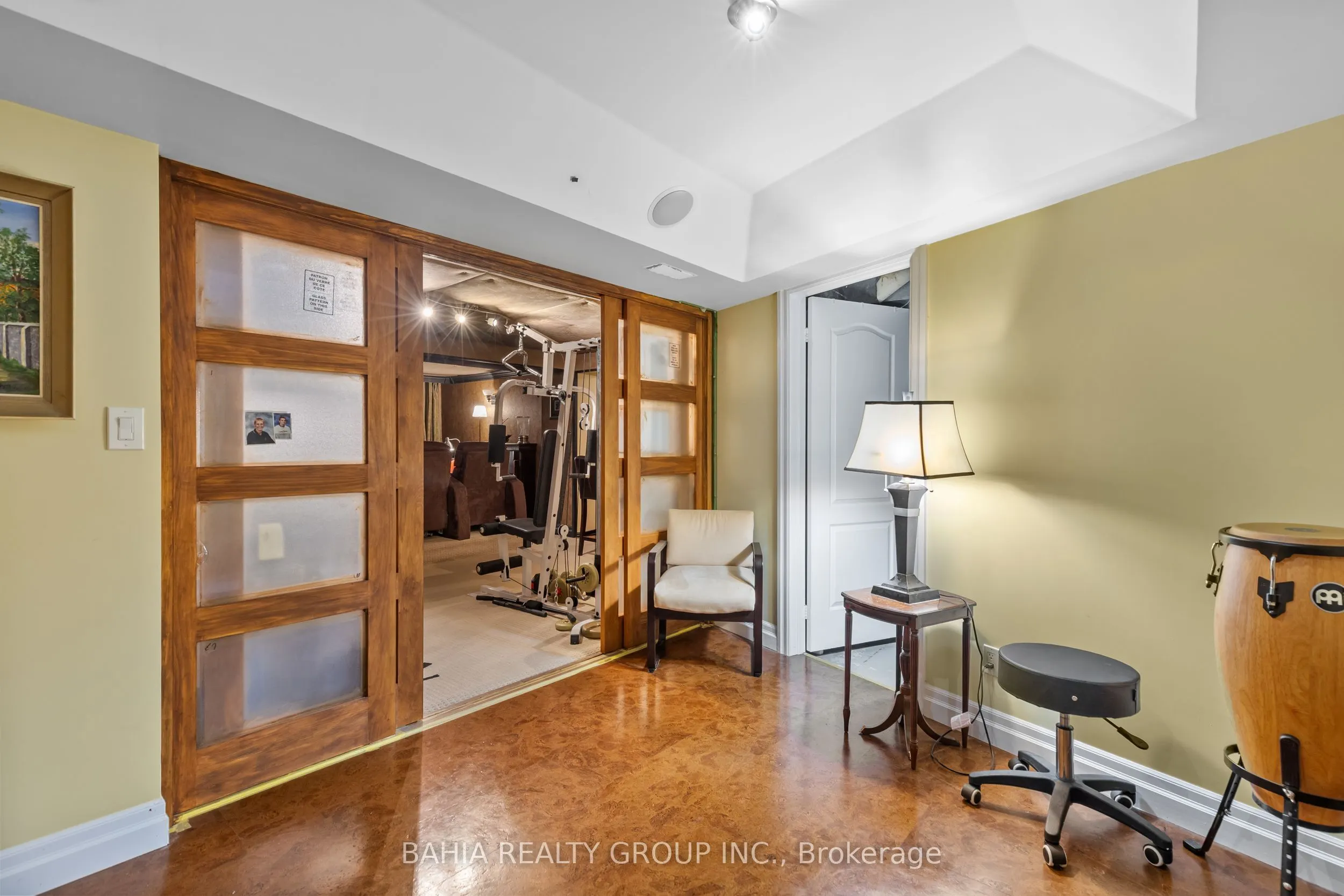 2 Tanis Crescent