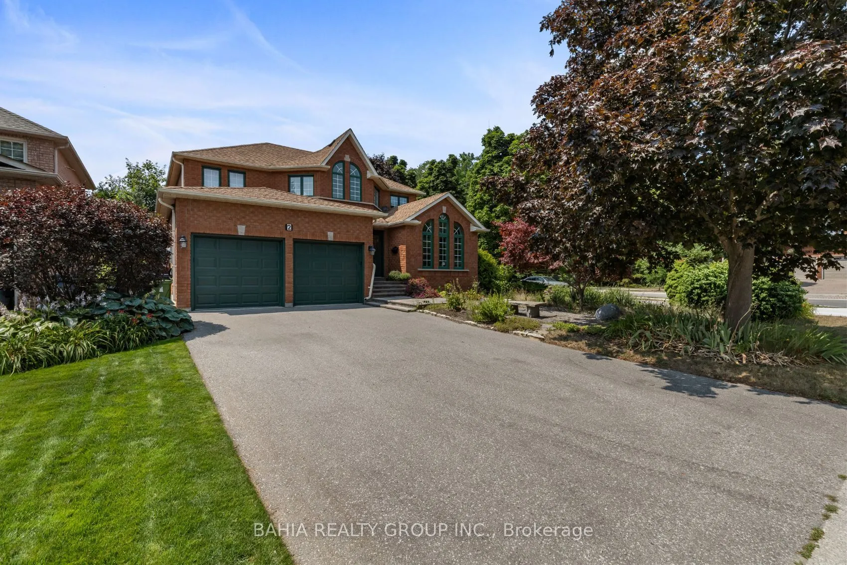 2 Tanis Crescent
