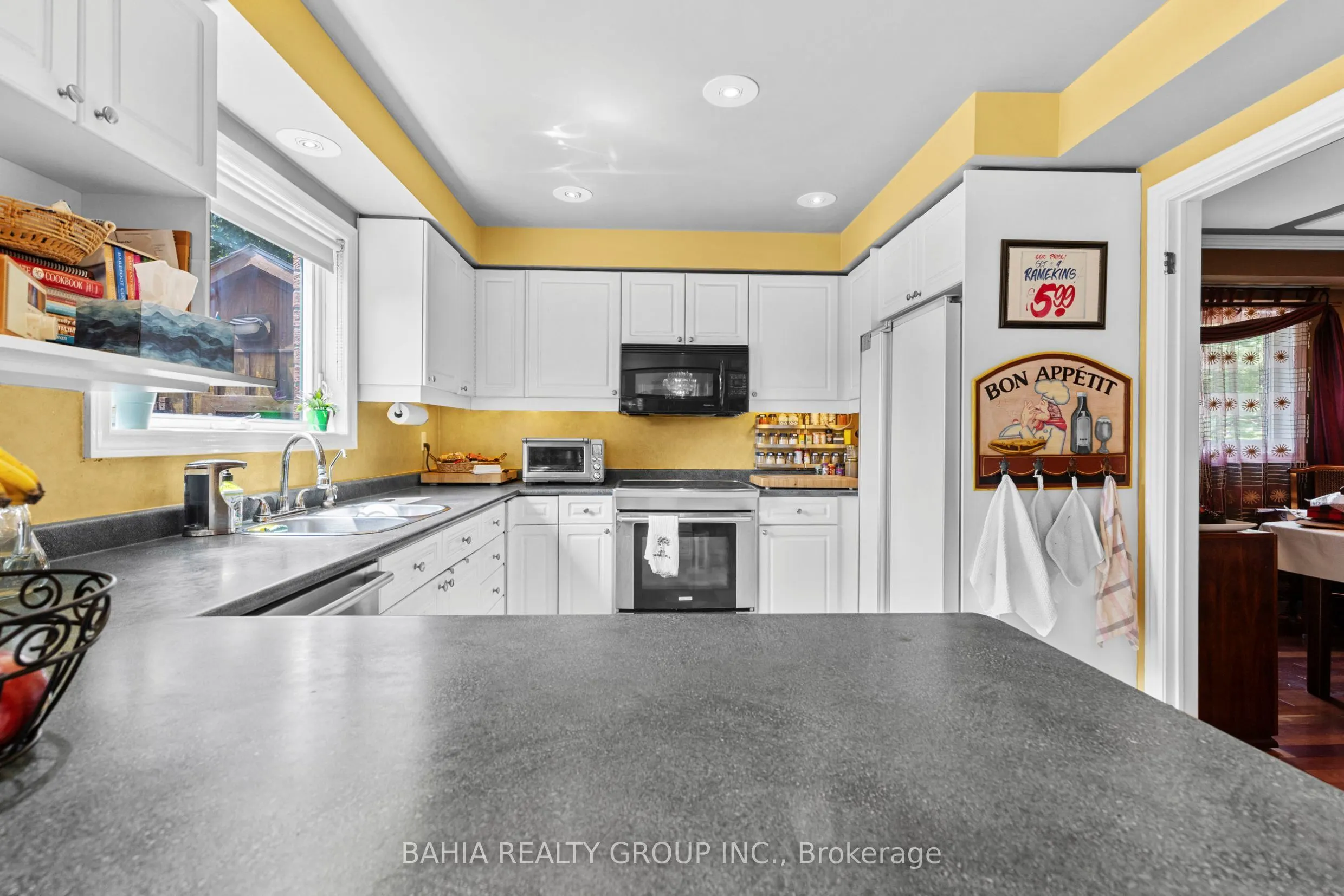 2 Tanis Crescent