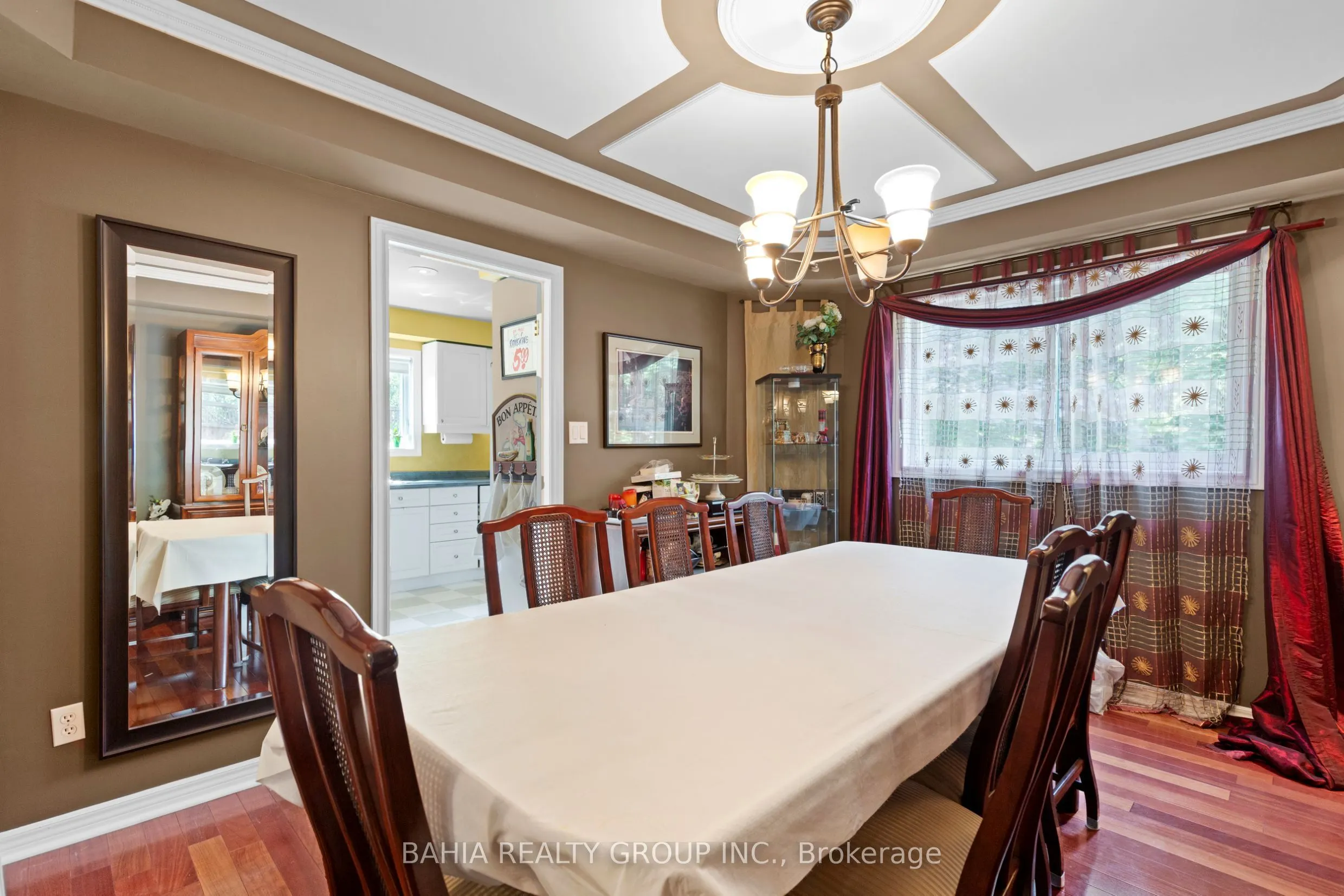2 Tanis Crescent