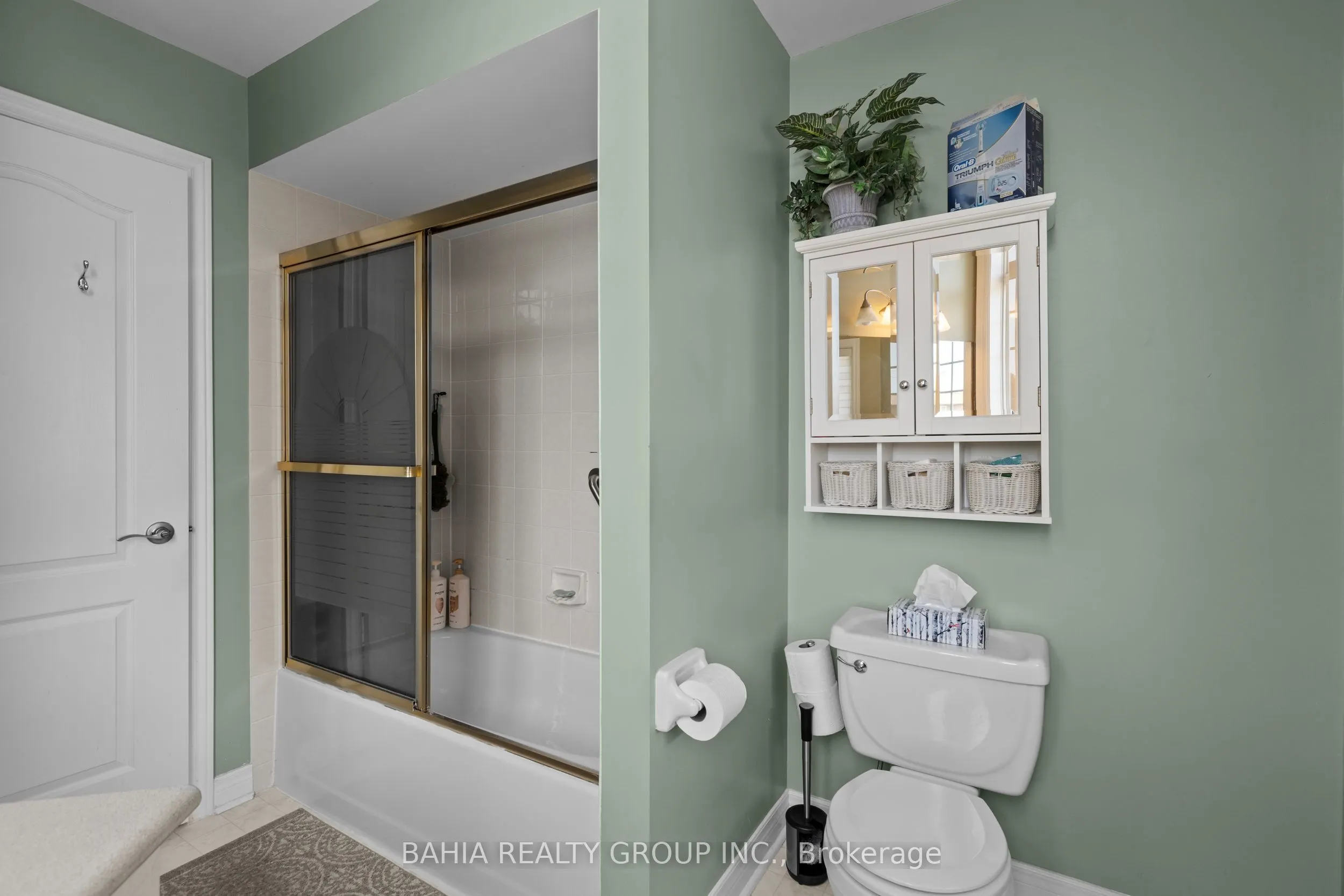 2 Tanis Crescent