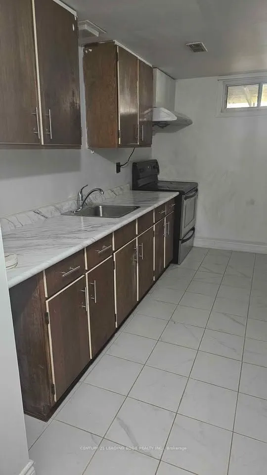 786 West Shore Boulevard, #Basement