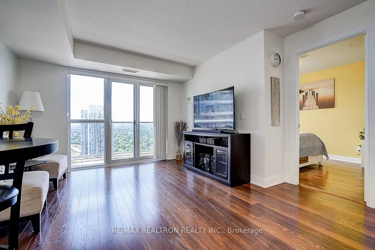 135 Village Green Square, #3220