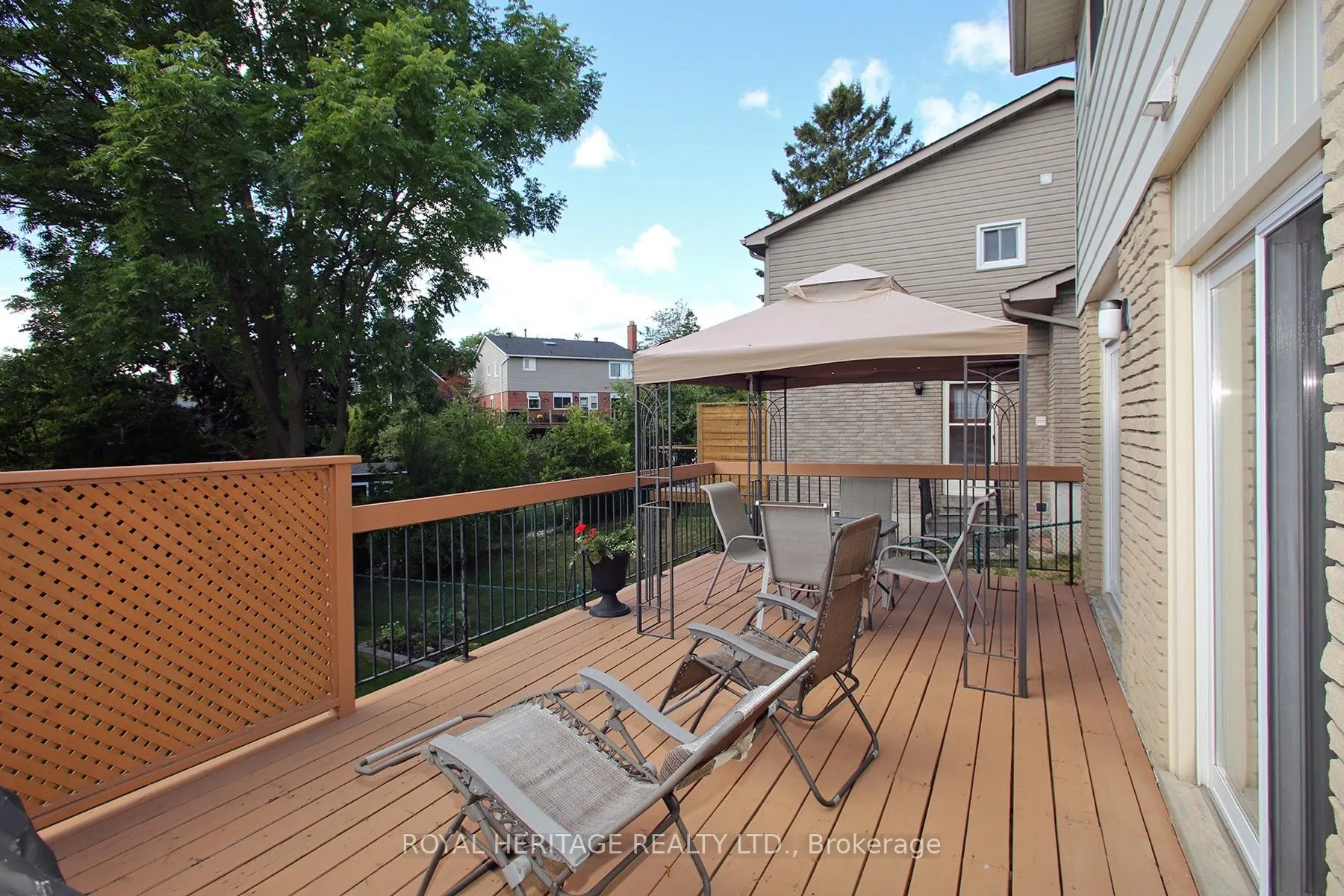 566 Creekview Circle