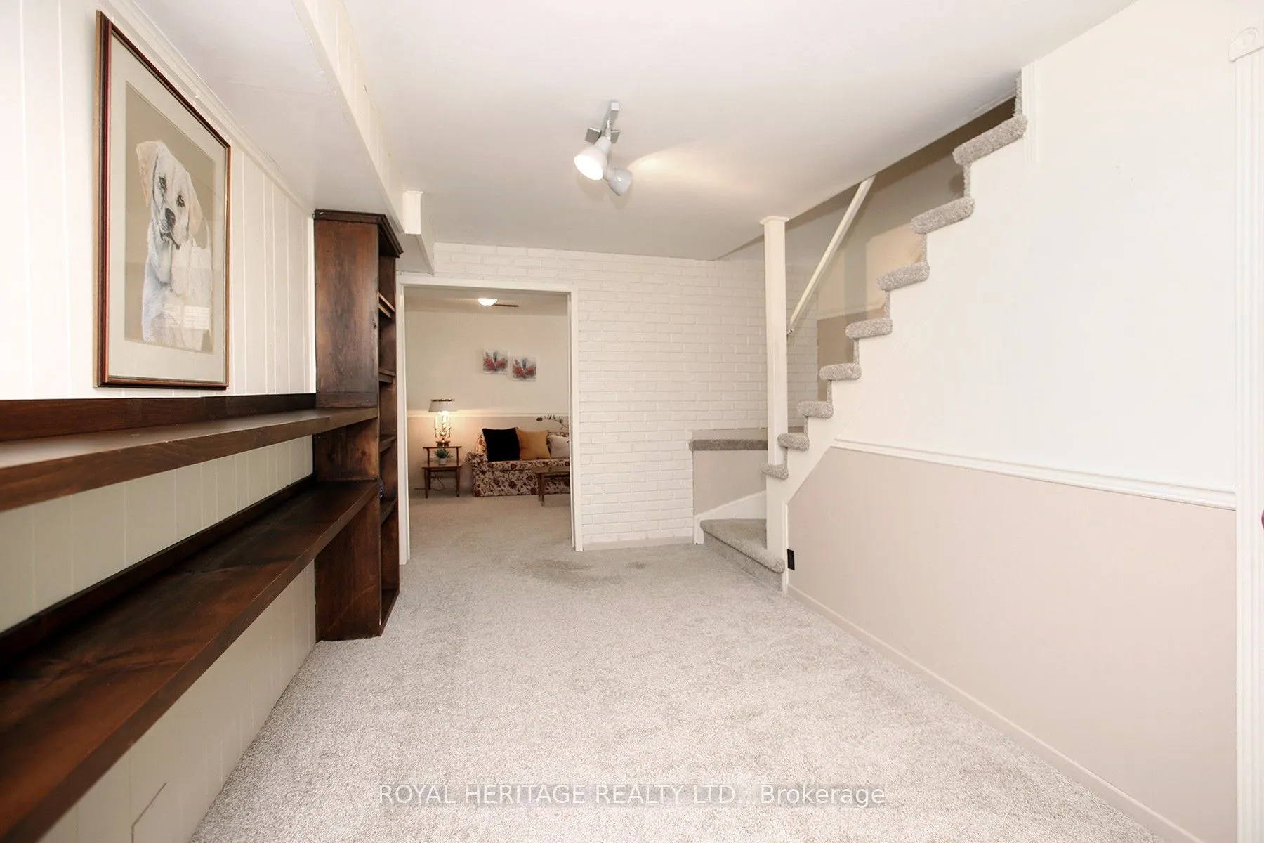 566 Creekview Circle
