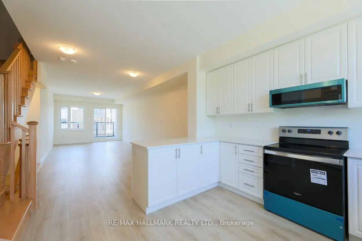1695 Dersan Street, #703