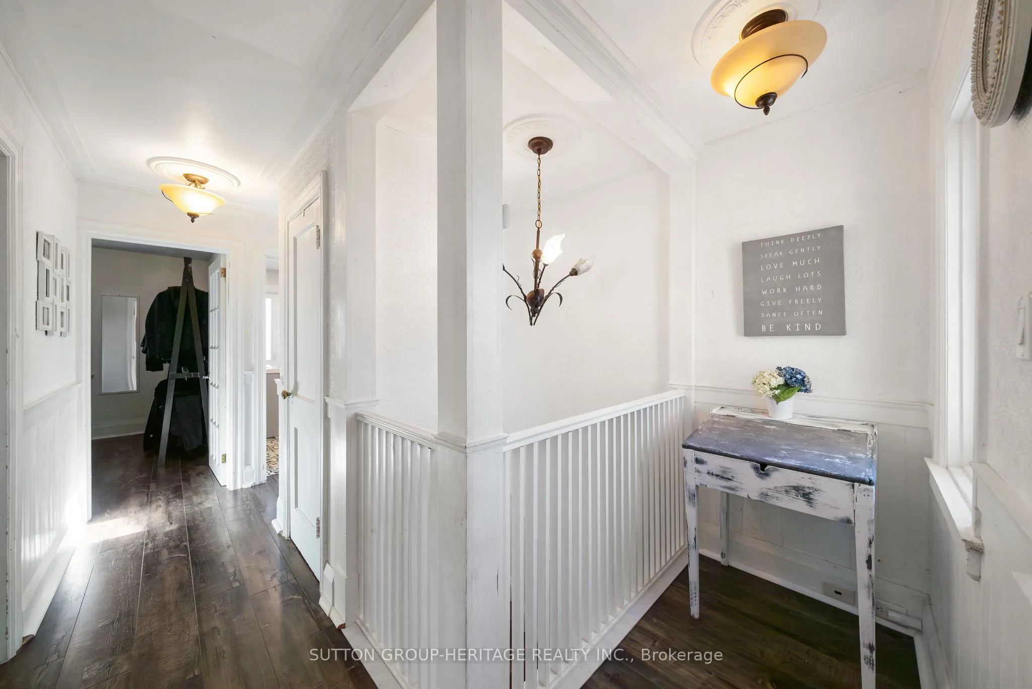 637 Masson Street