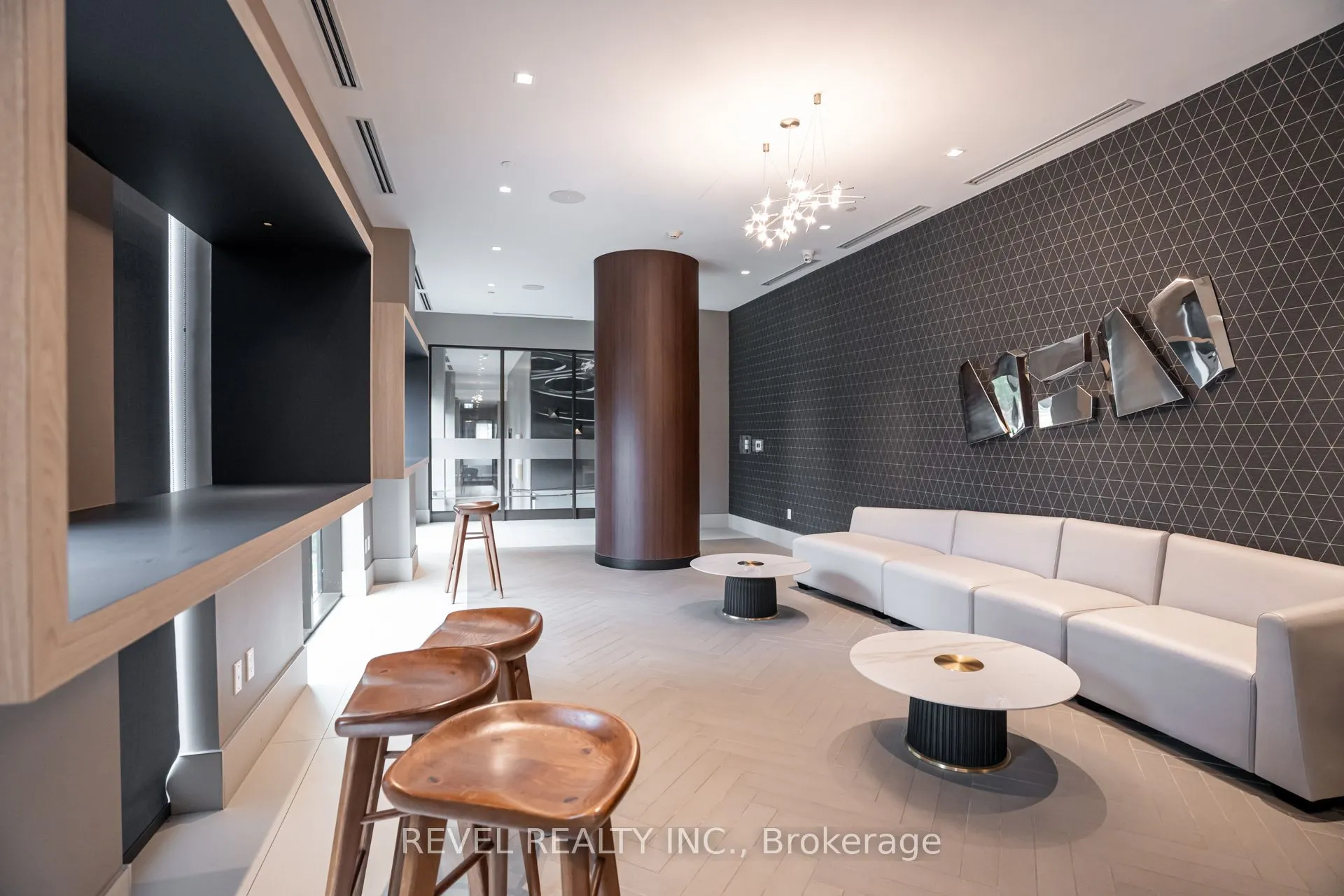 2550 Simcoe Street N, #1411