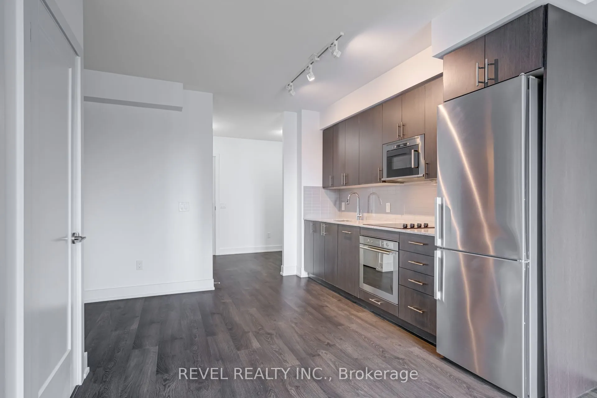 2550 Simcoe Street N, #1411