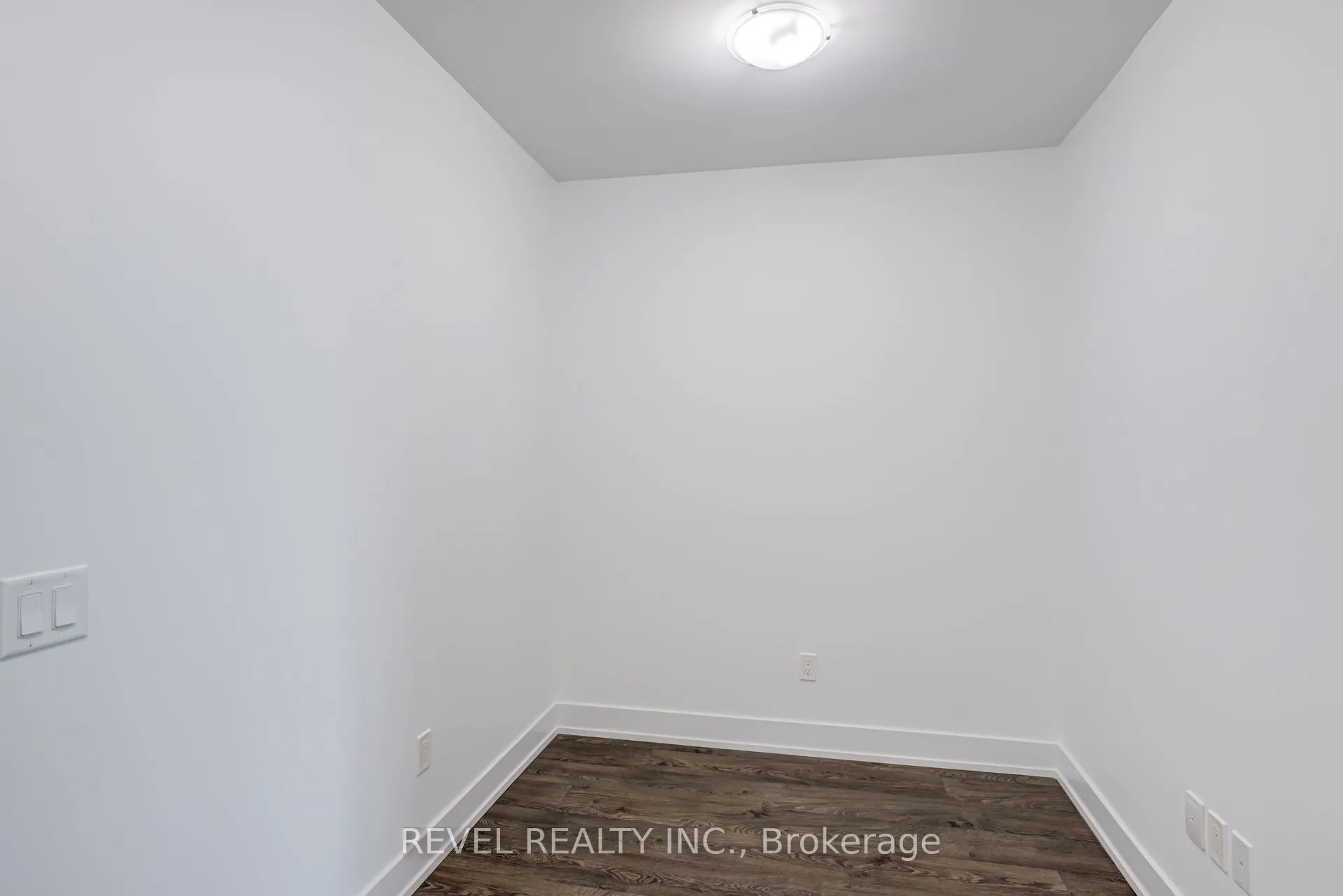 2550 Simcoe Street N, #1411