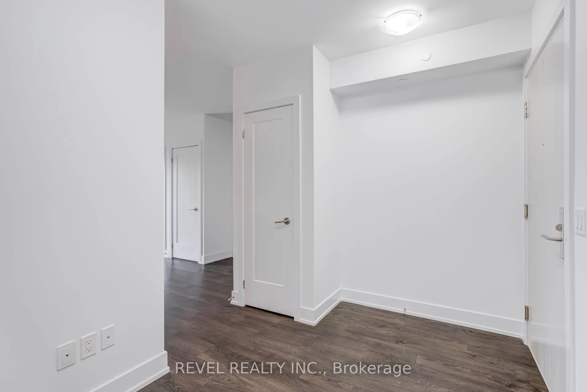 2550 Simcoe Street N, #1411