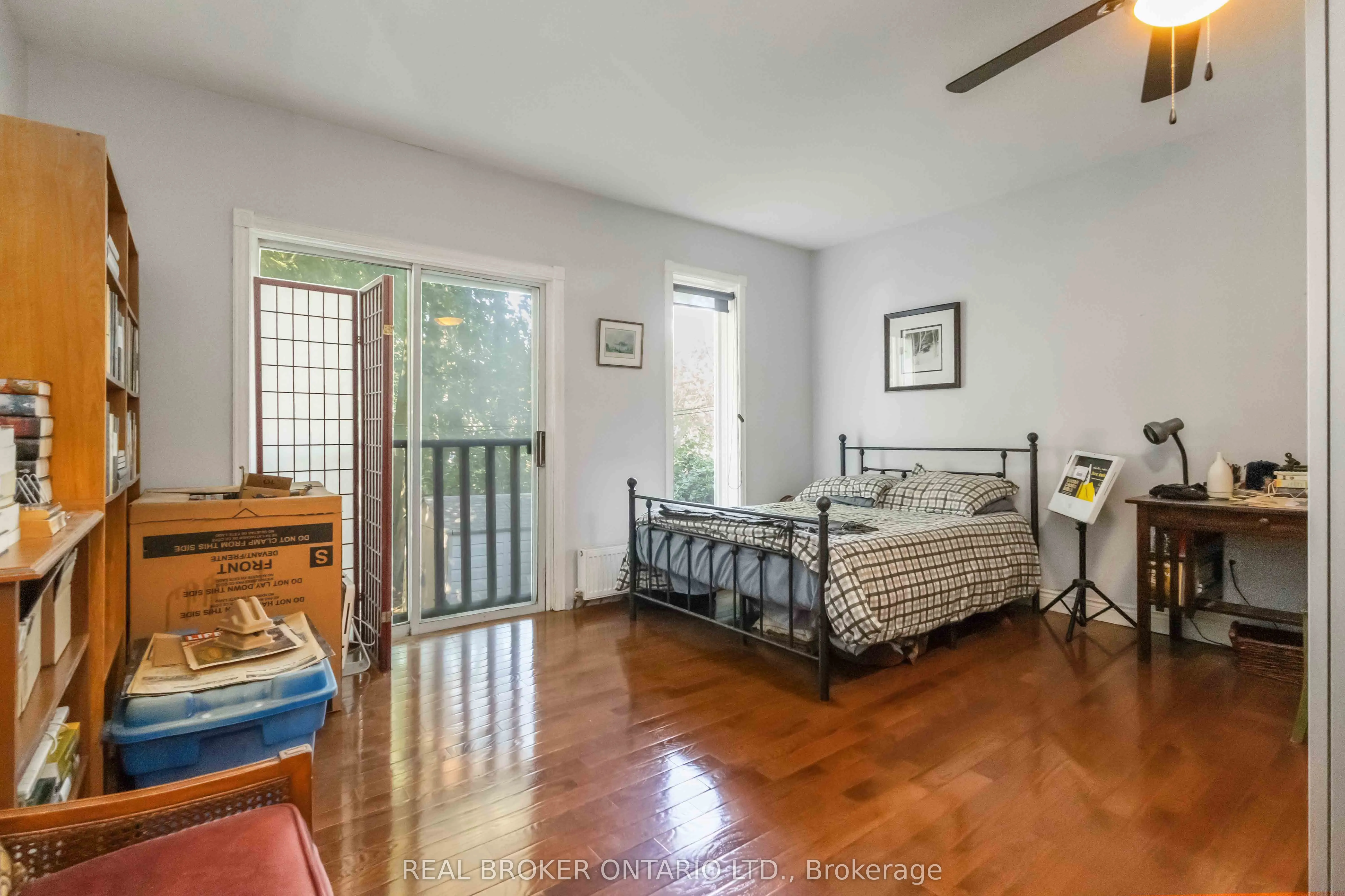 22 Curzon Street E, #Main