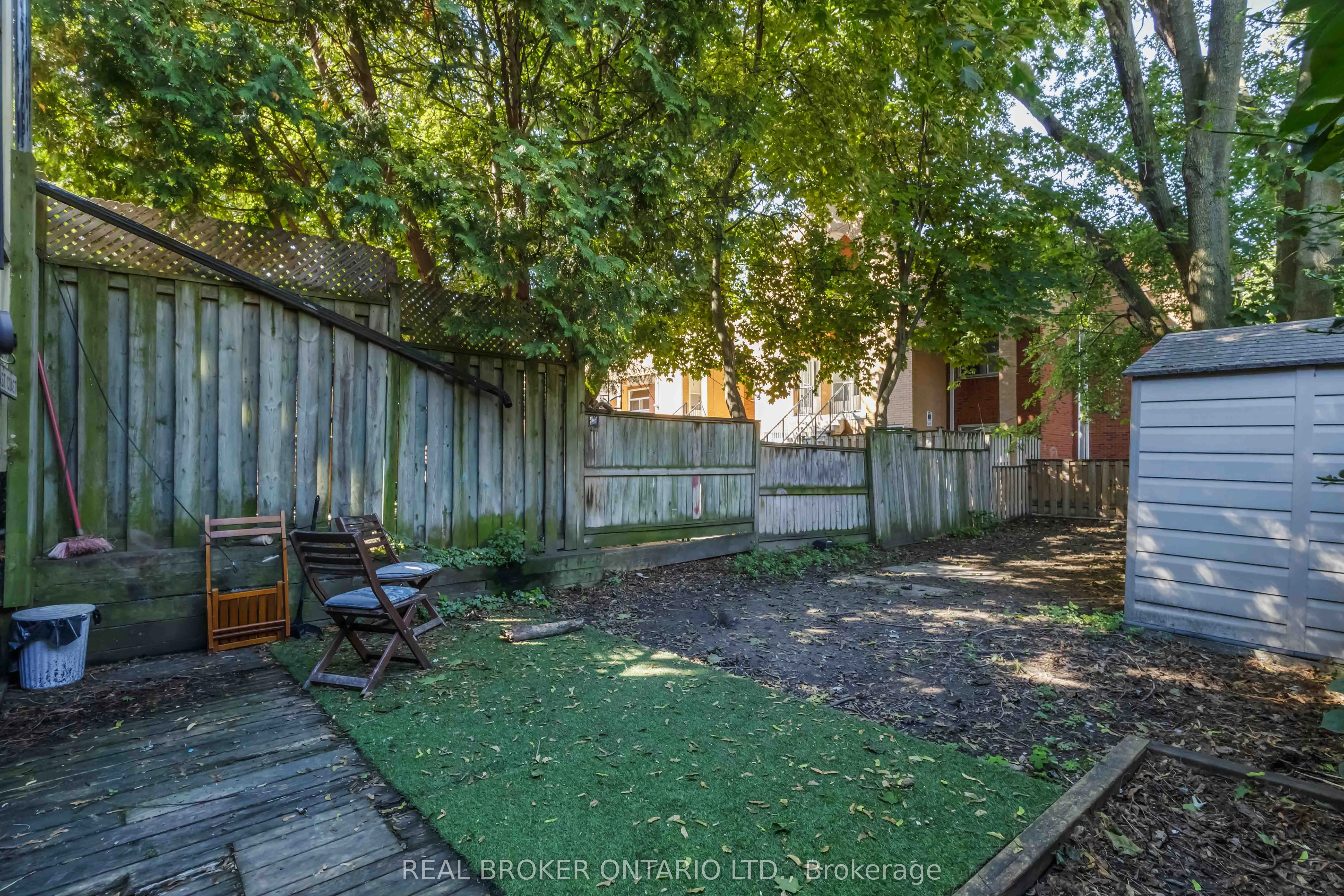 22 Curzon Street E, #Main