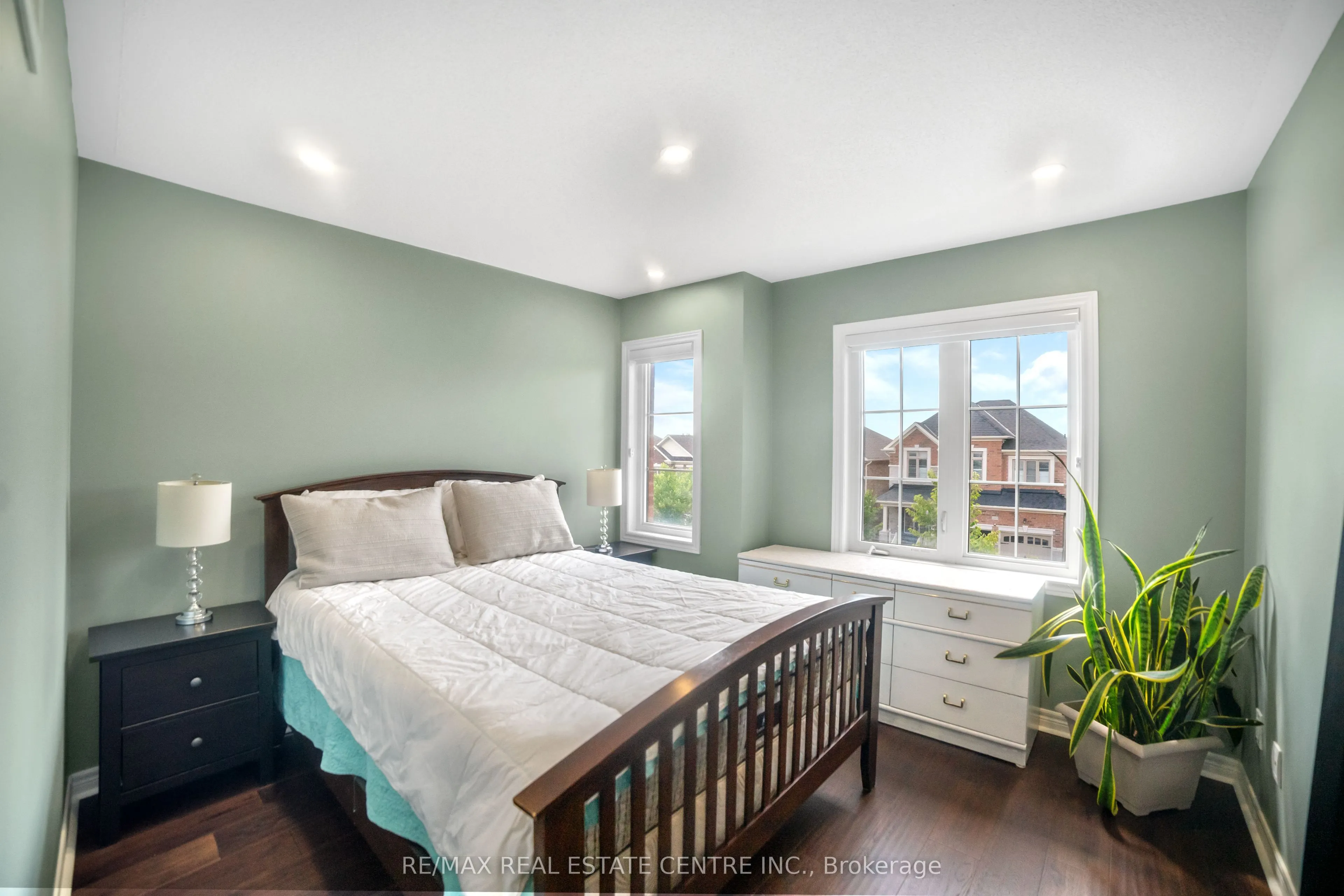 1106 Cactus Crescent