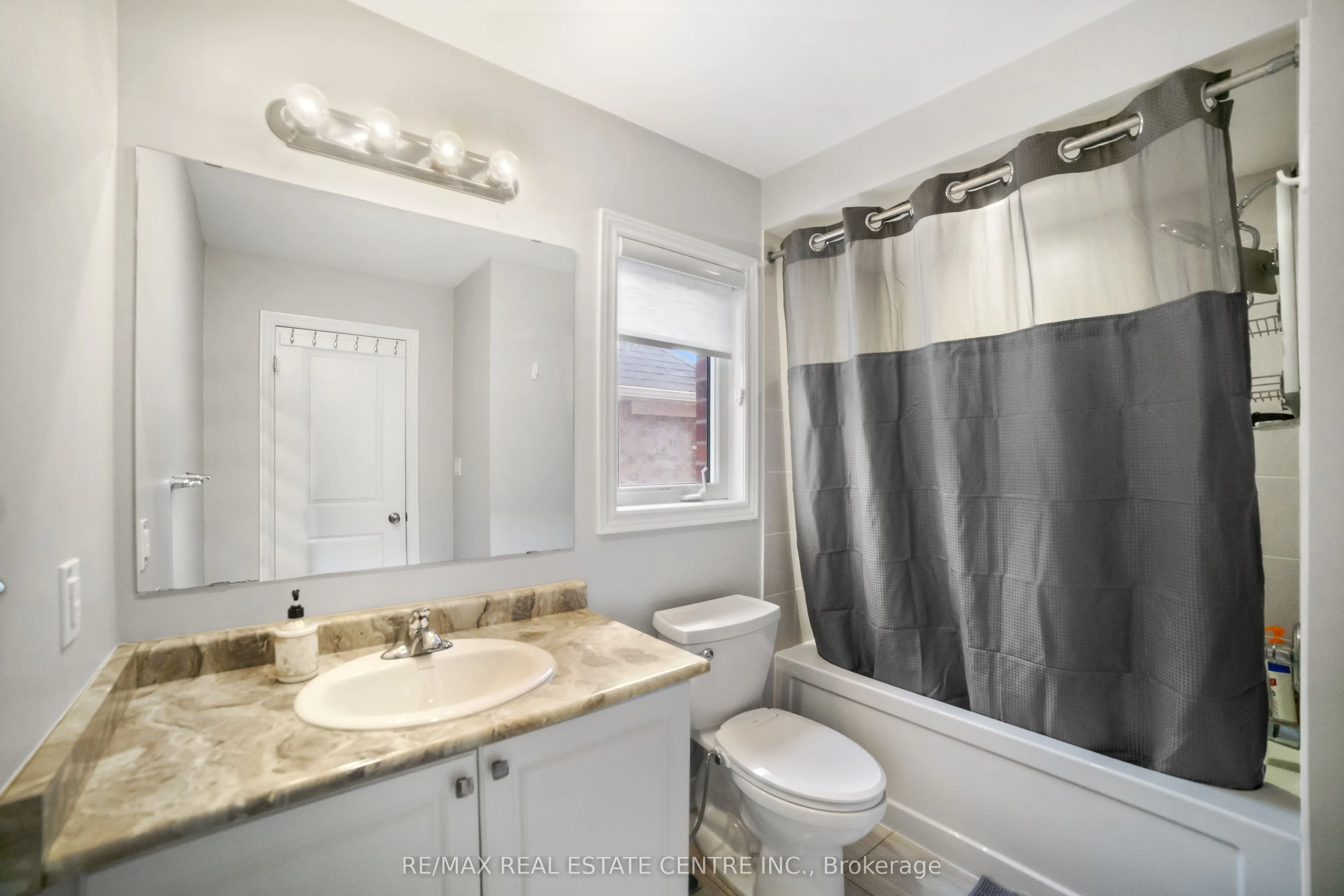 1106 Cactus Crescent