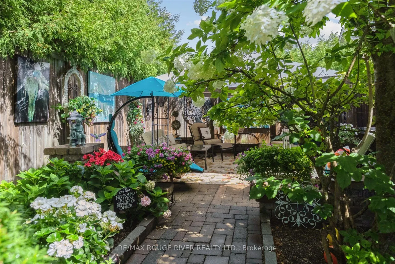934 Red Deer Avenue