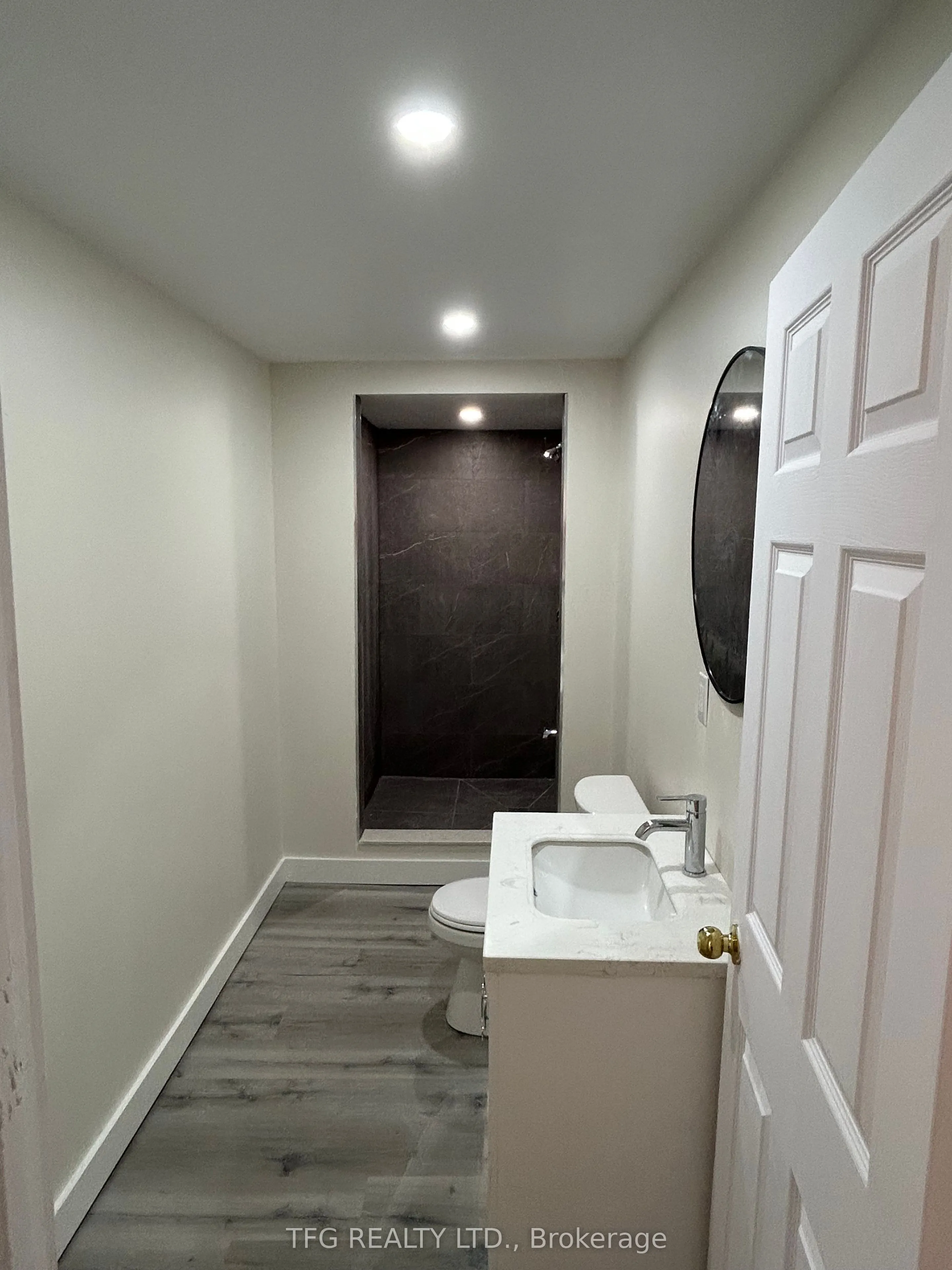 306 King Street W, #Upper