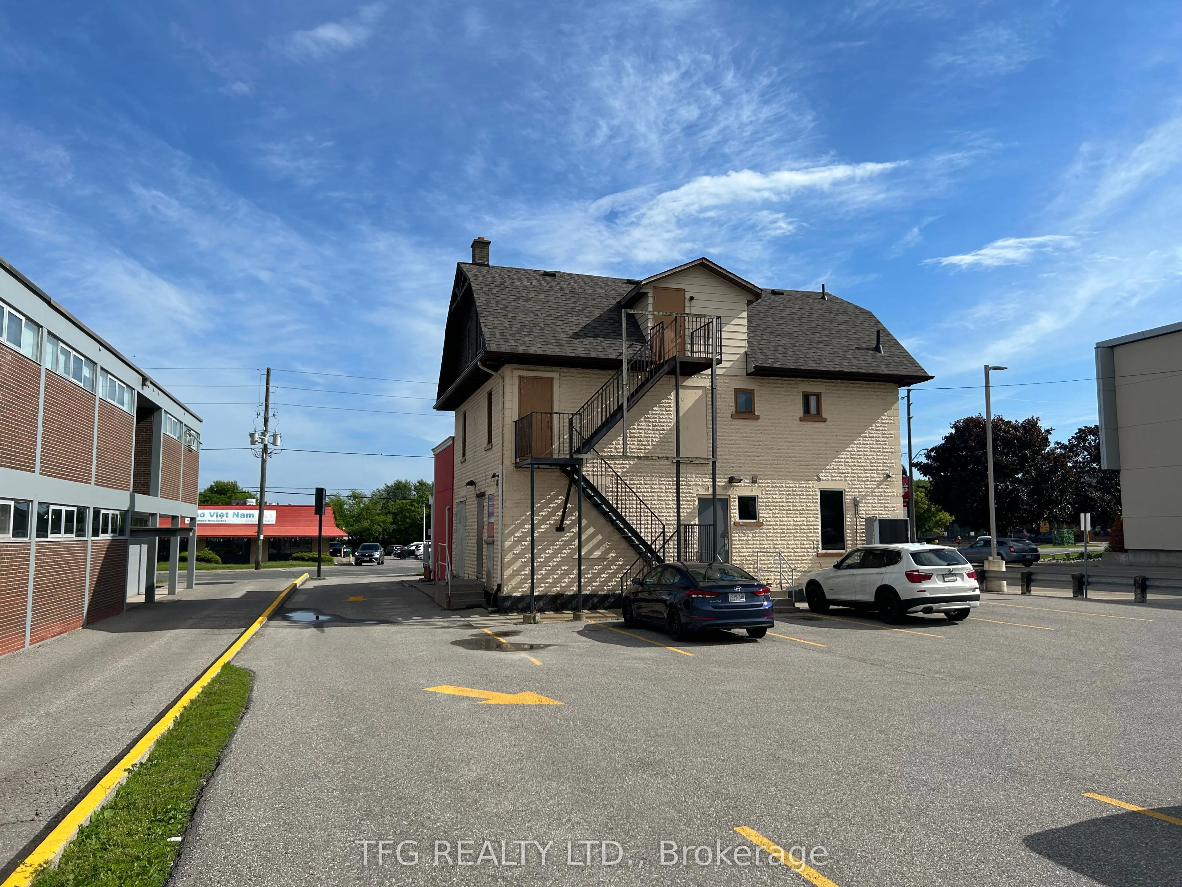 306 King Street W, #Upper