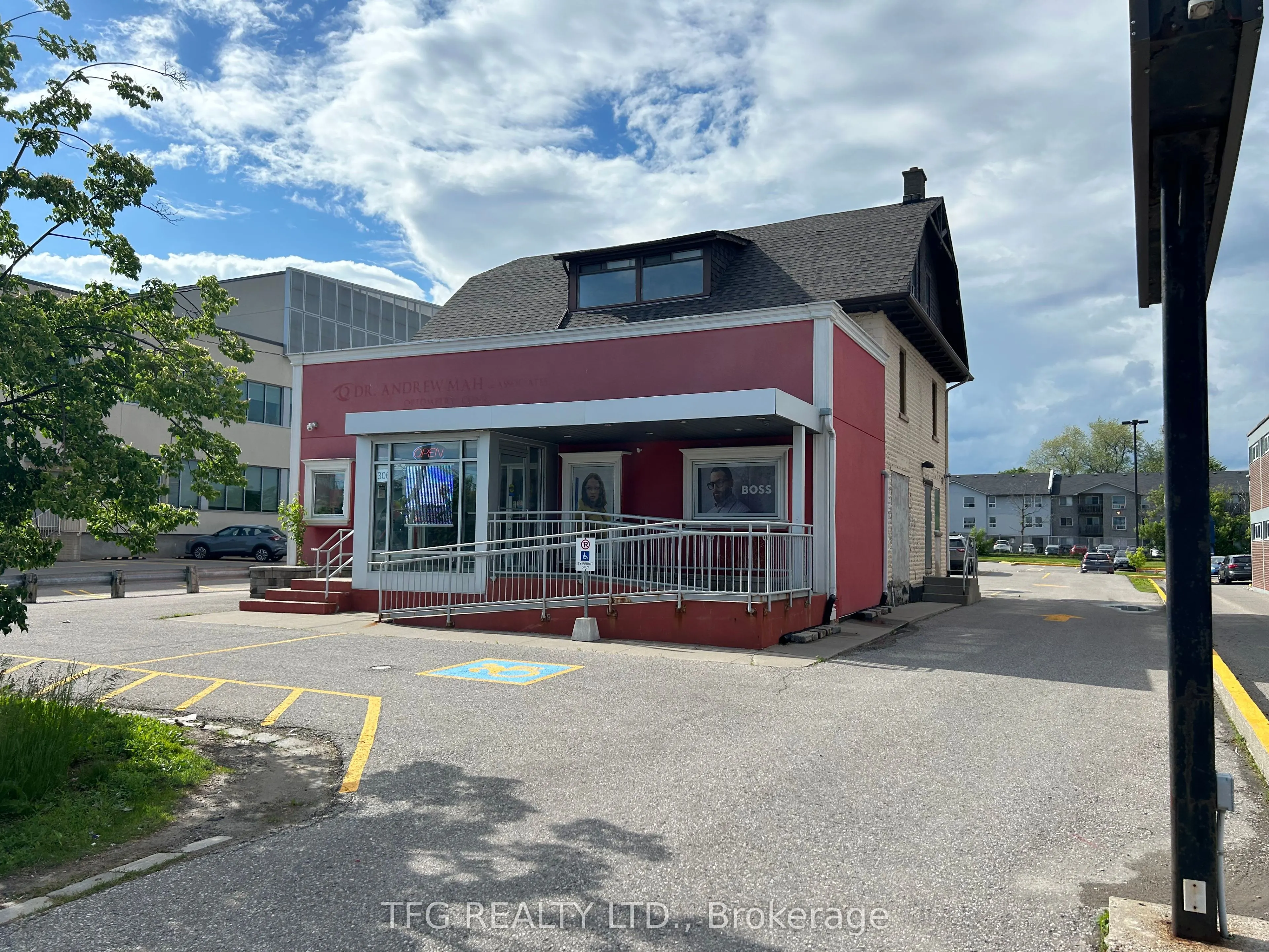 306 King Street W, #Upper