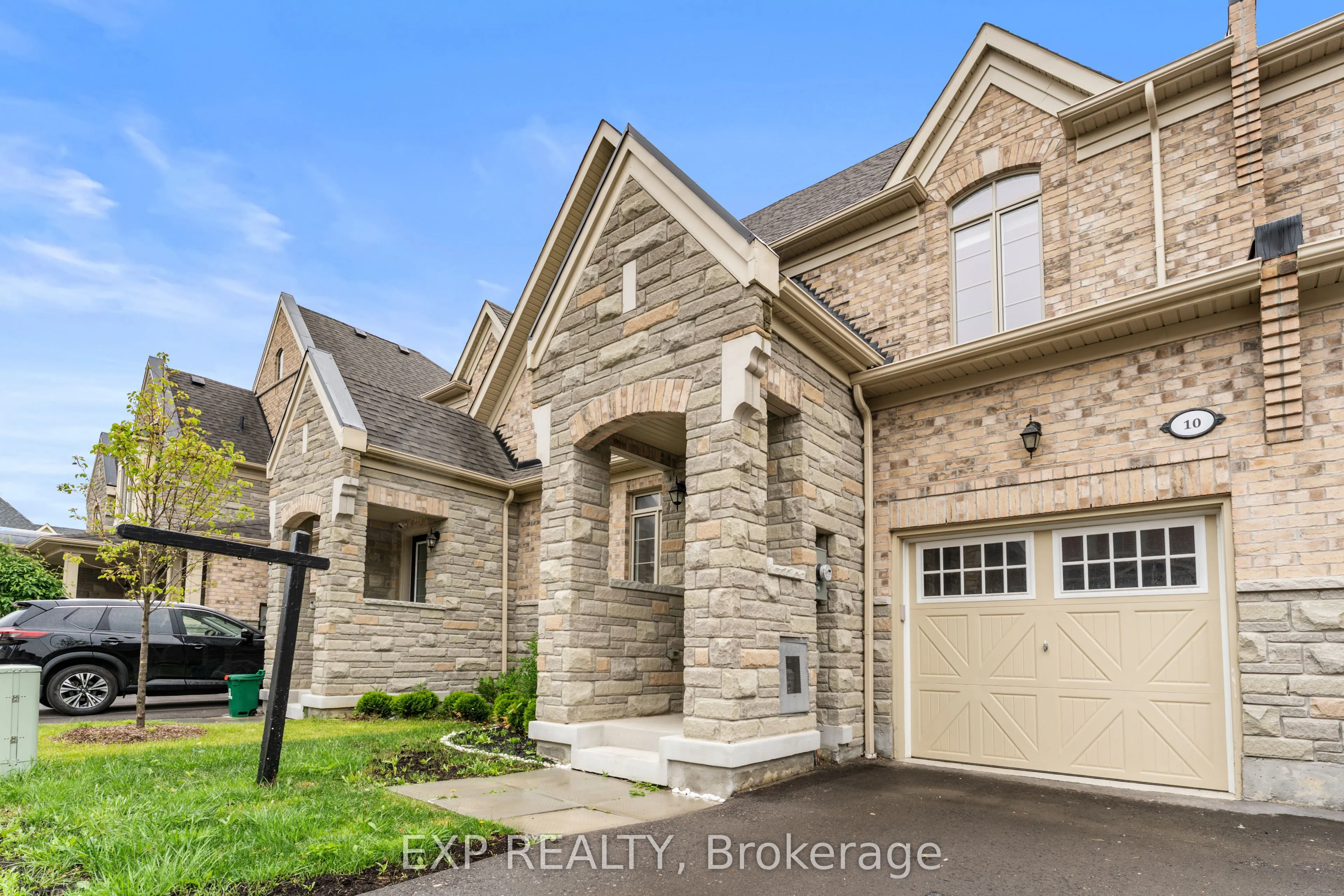 10 Hickling Lane
