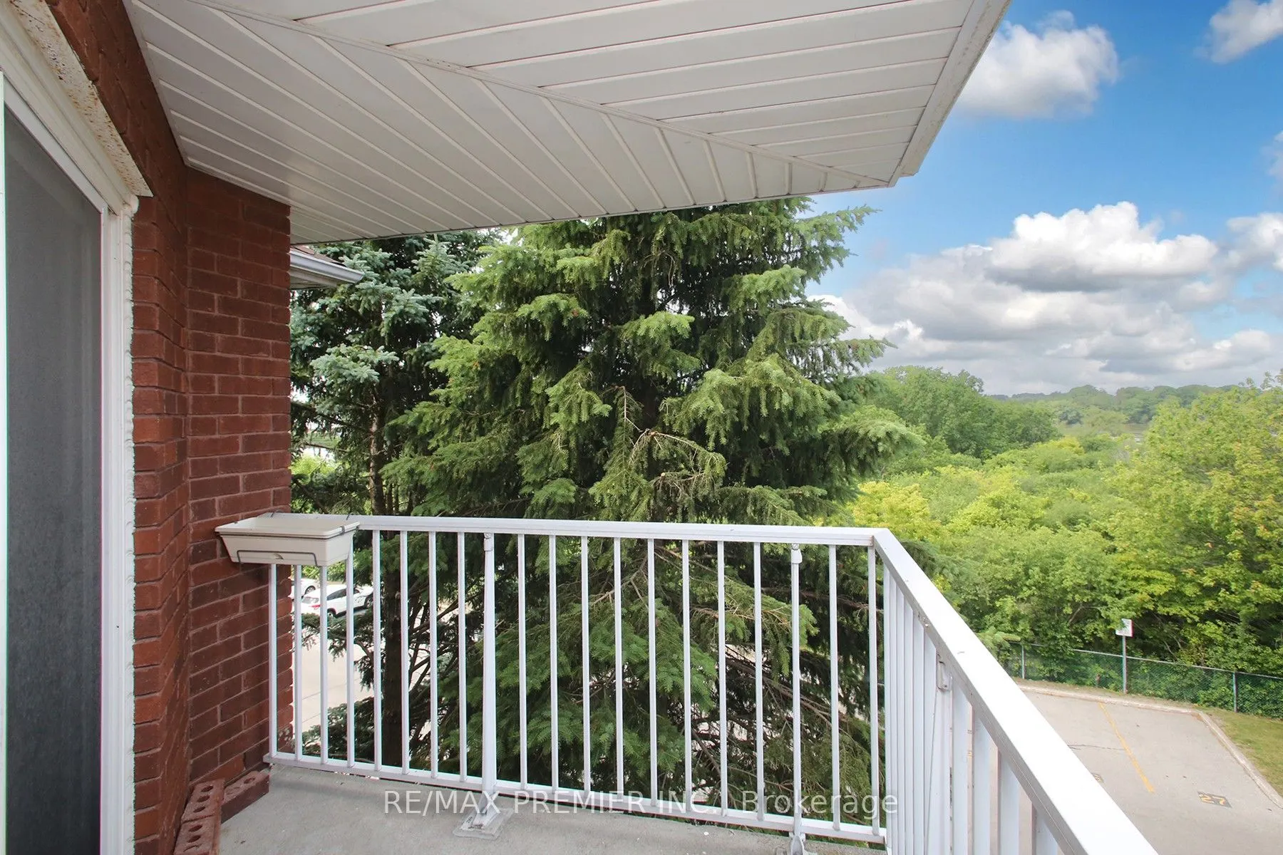 189 Lake Drive Way W, #407