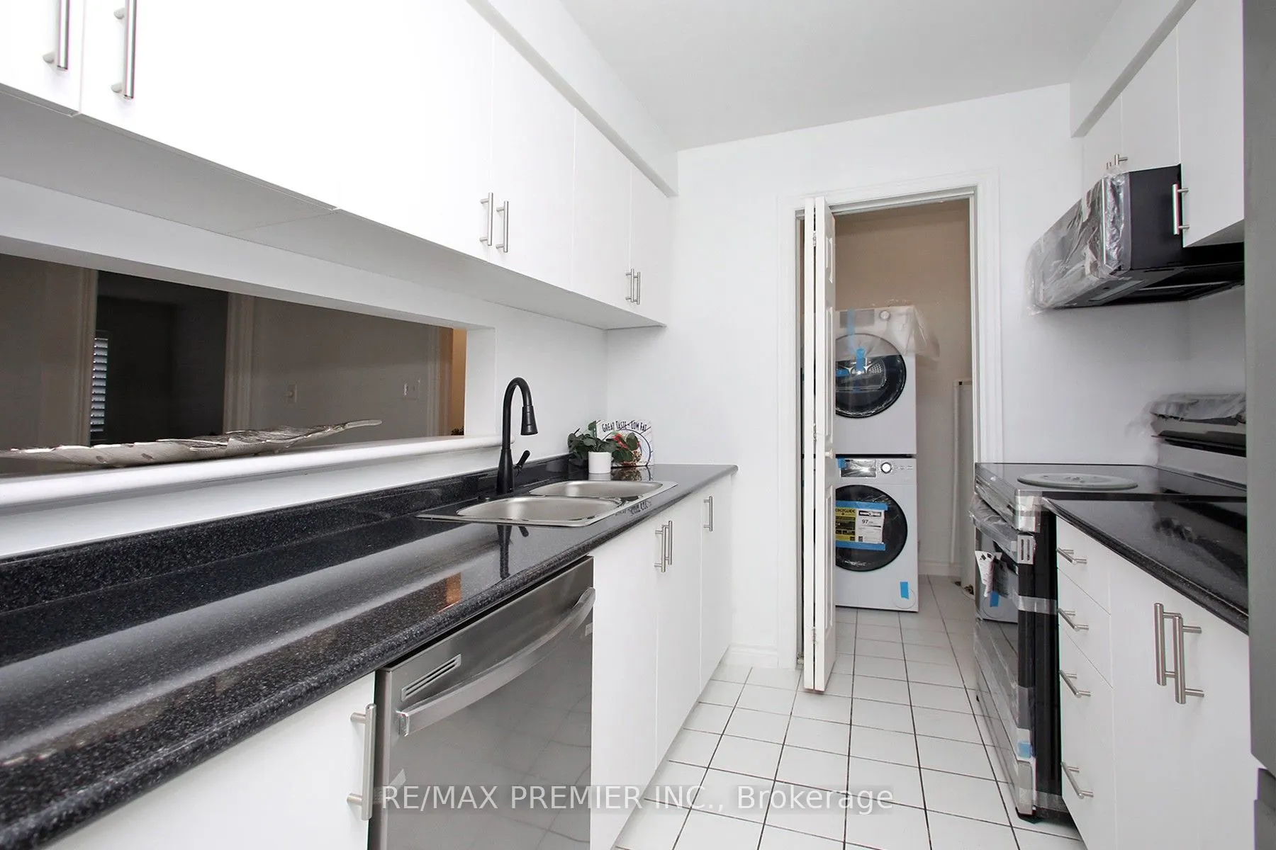 189 Lake Drive Way W, #407