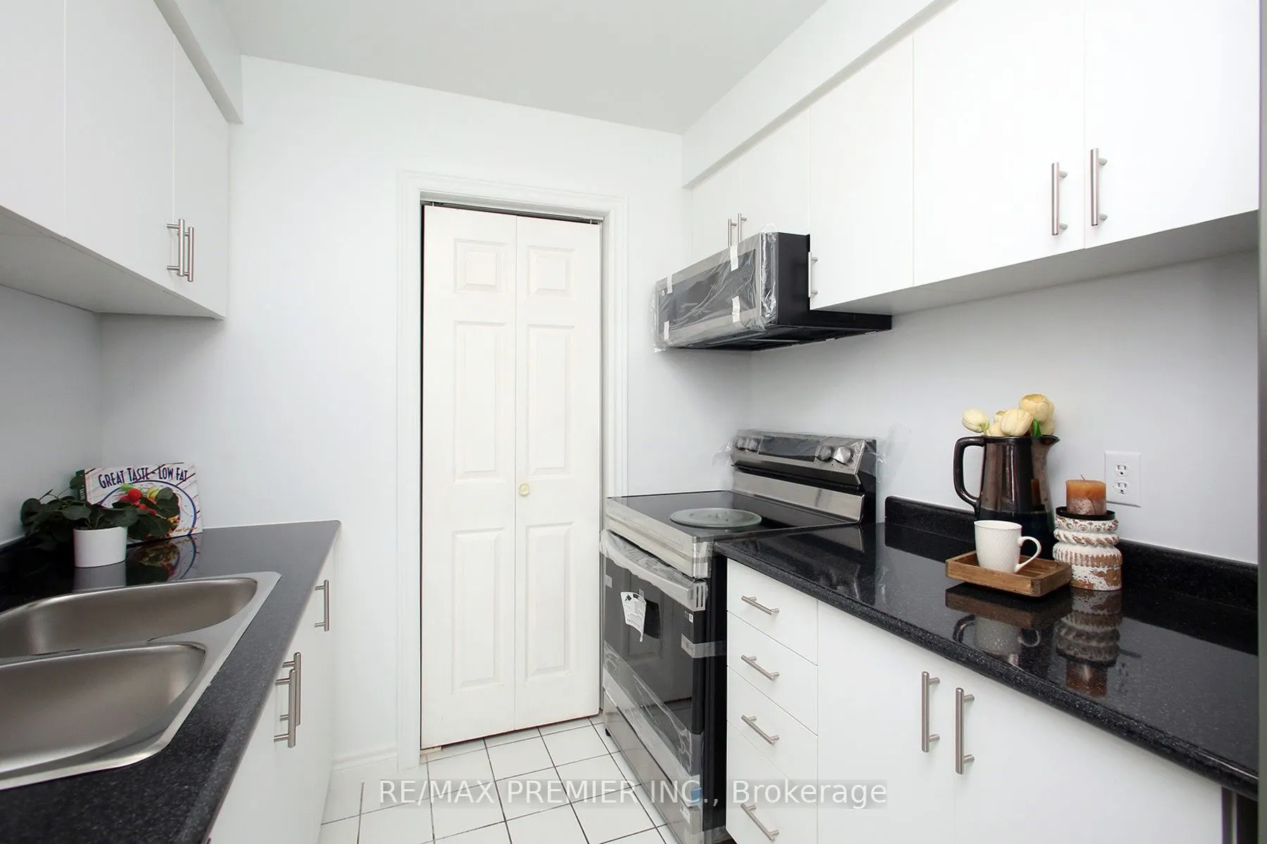 189 Lake Drive Way W, #407