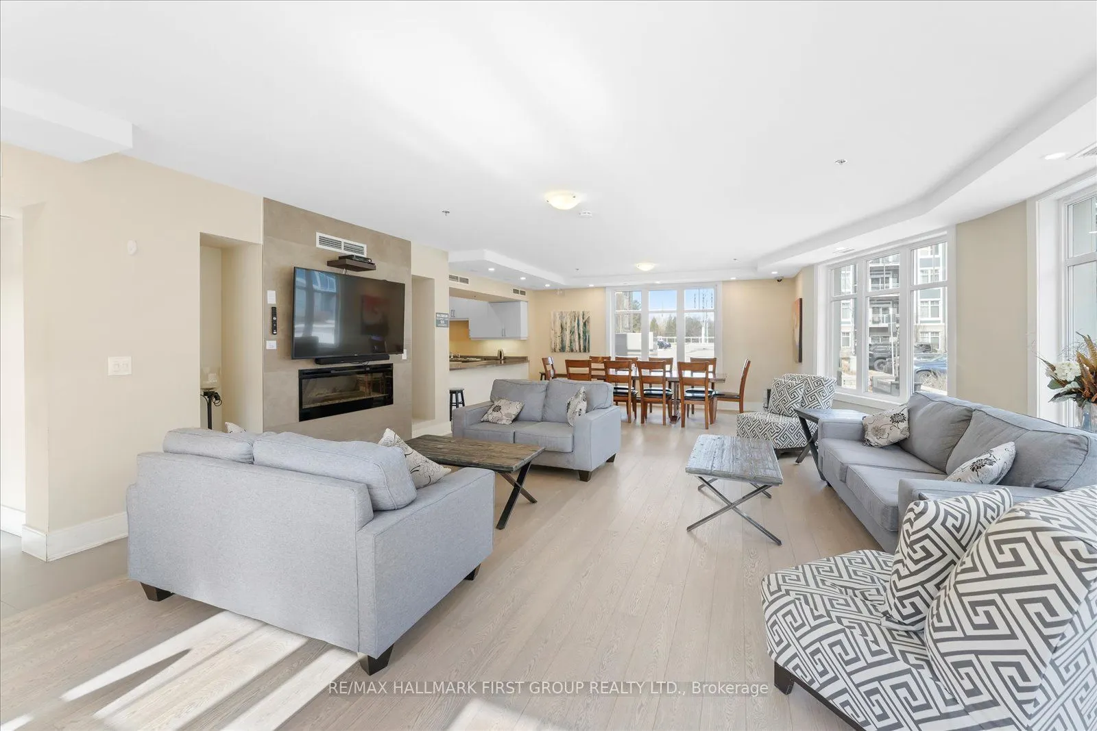 670 Gordon Street, #402