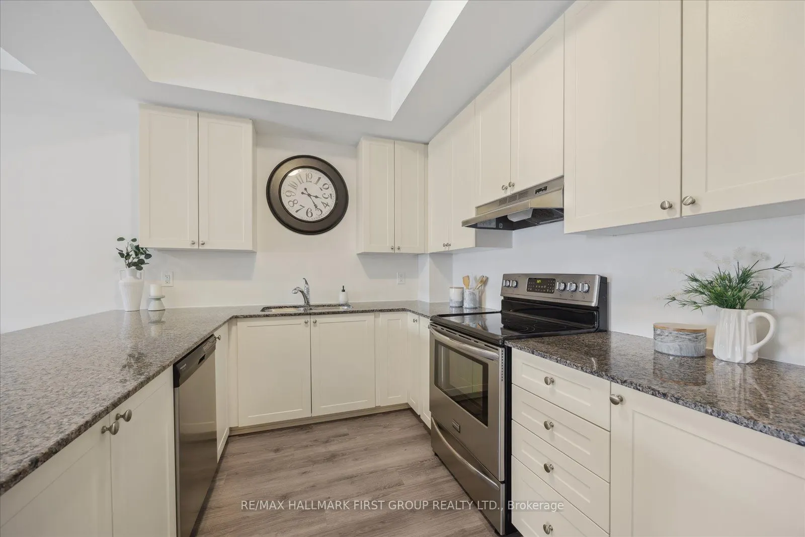 670 Gordon Street, #402