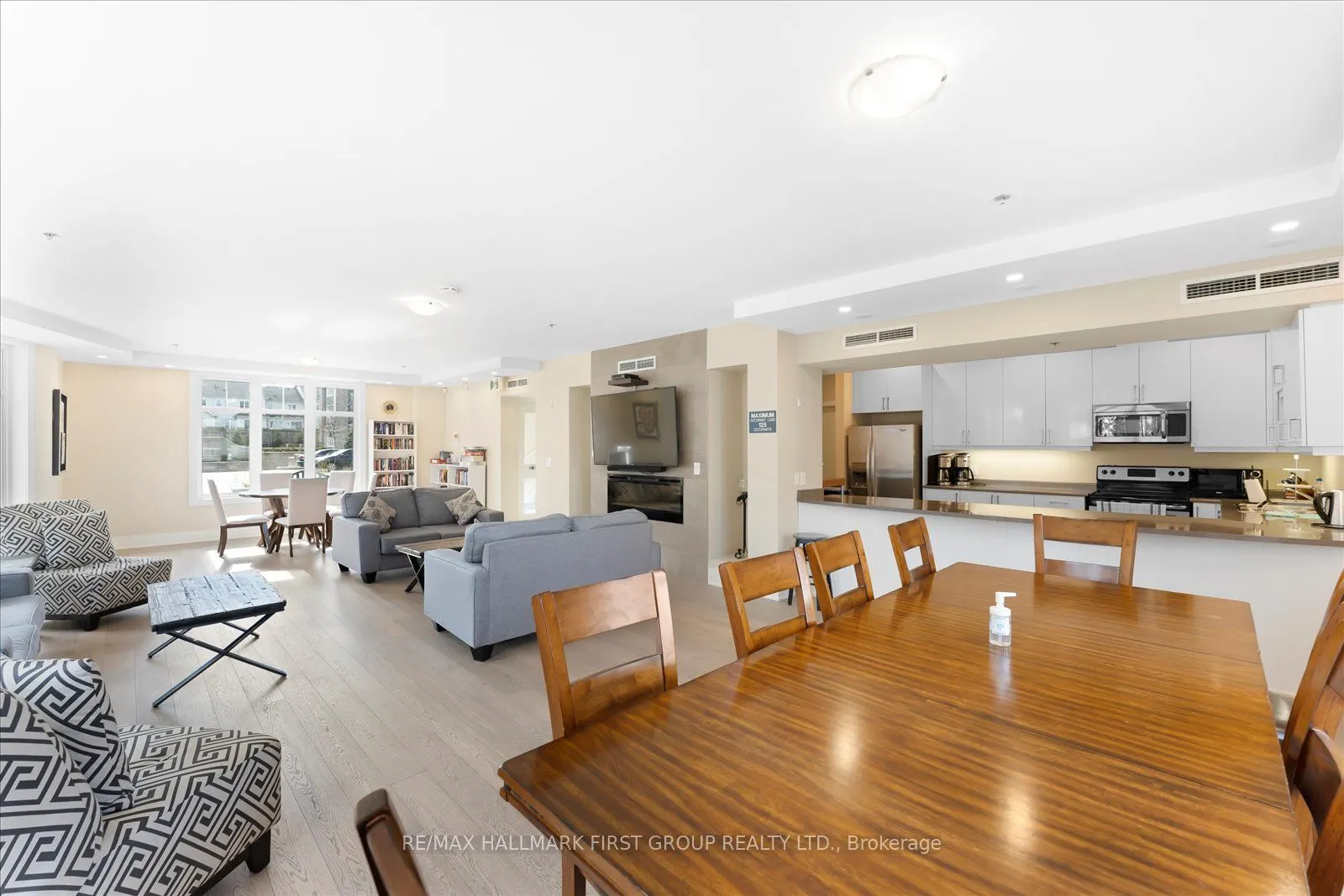 670 Gordon Street, #402