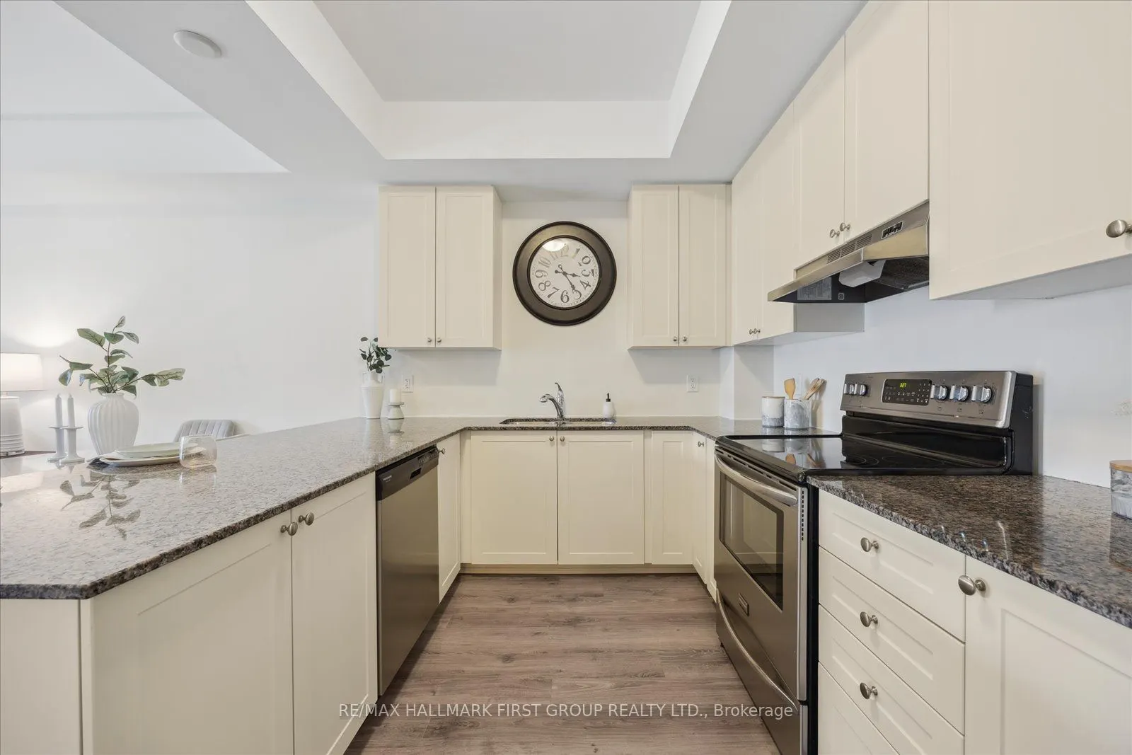 670 Gordon Street, #402