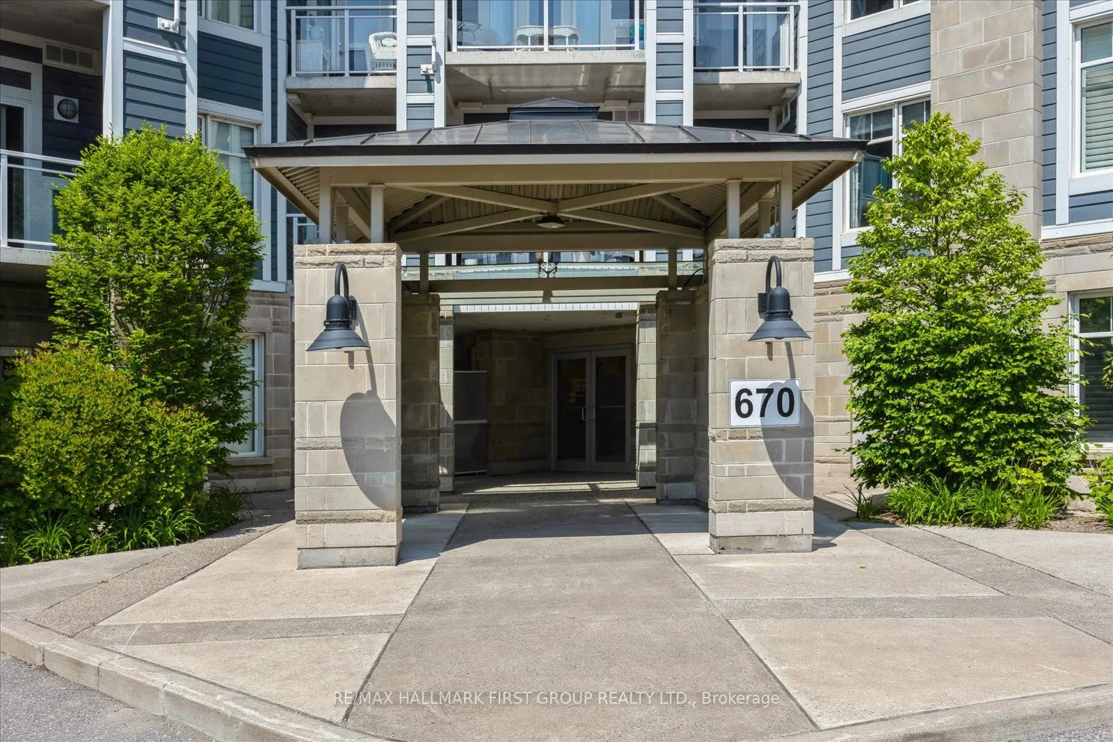 670 Gordon Street, #402